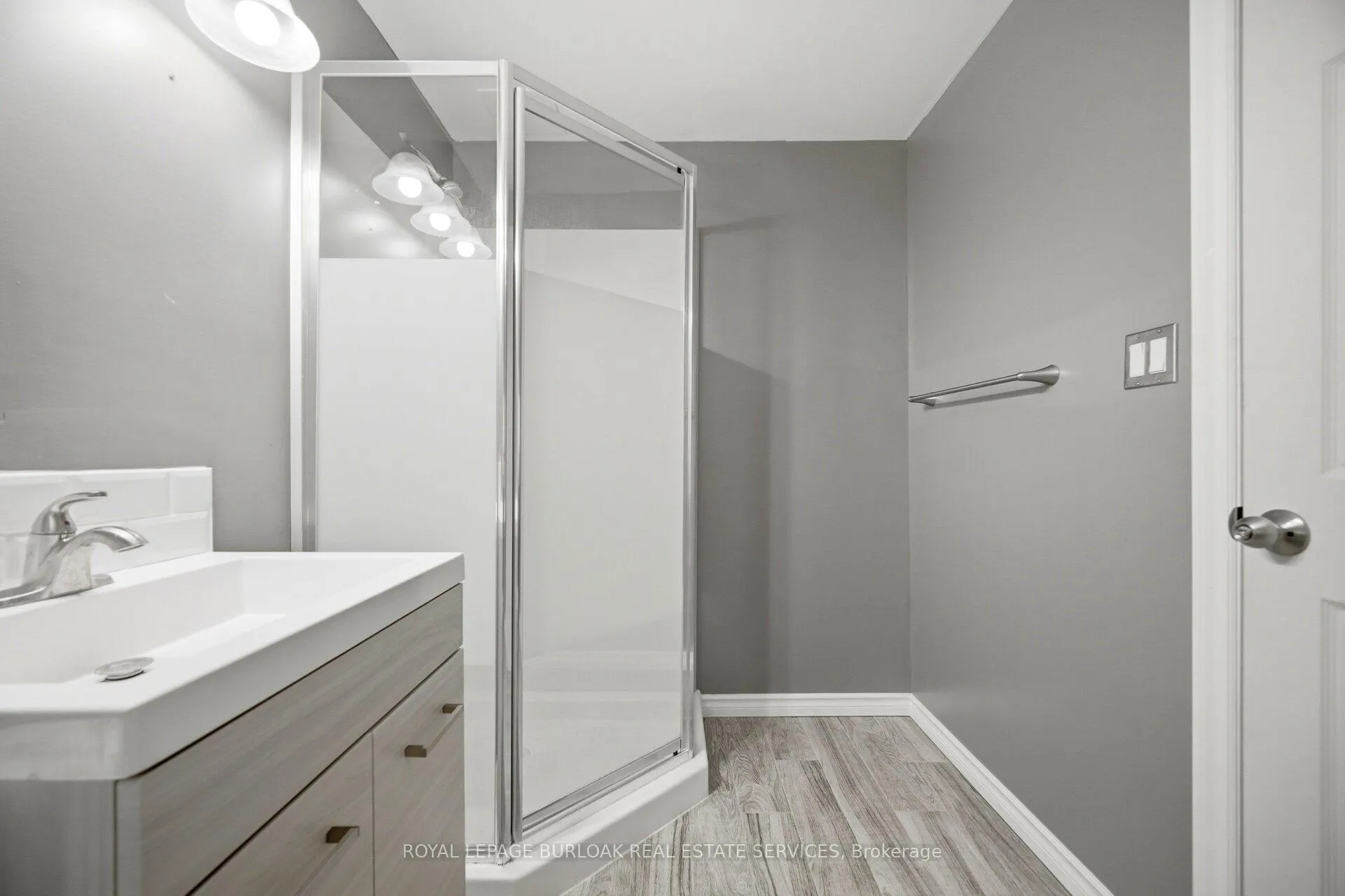 Photo 40 of 232 Auburn Drive, Waterloo — HOMEH