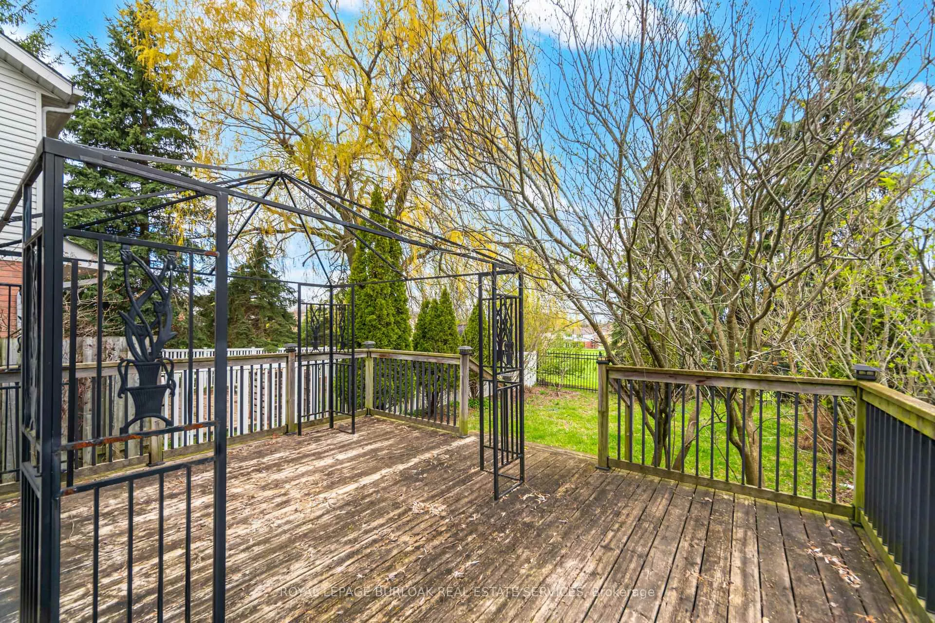 Photo 44 of 232 Auburn Drive, Waterloo — HOMEH