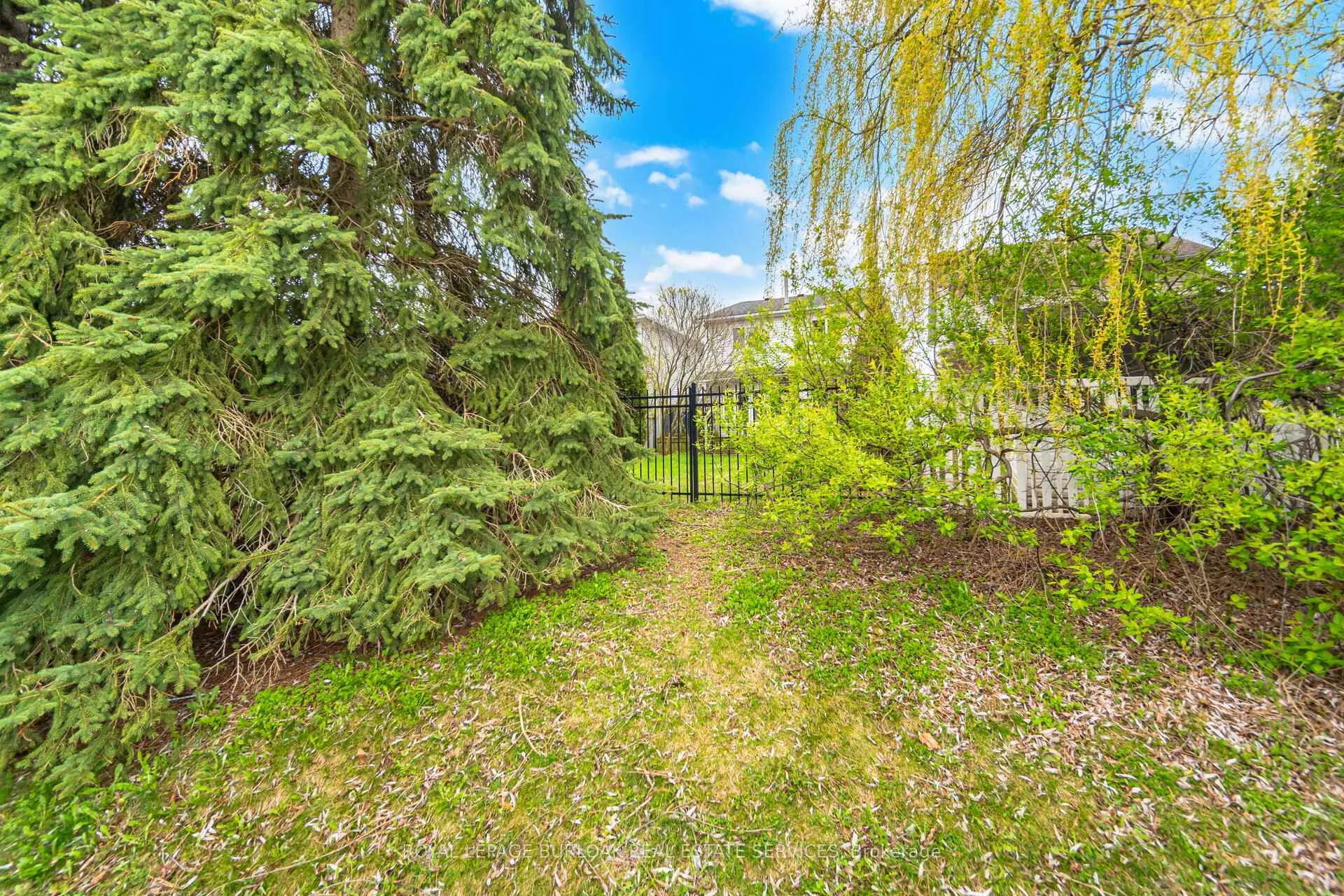 Photo 49 of 232 Auburn Drive, Waterloo — HOMEH