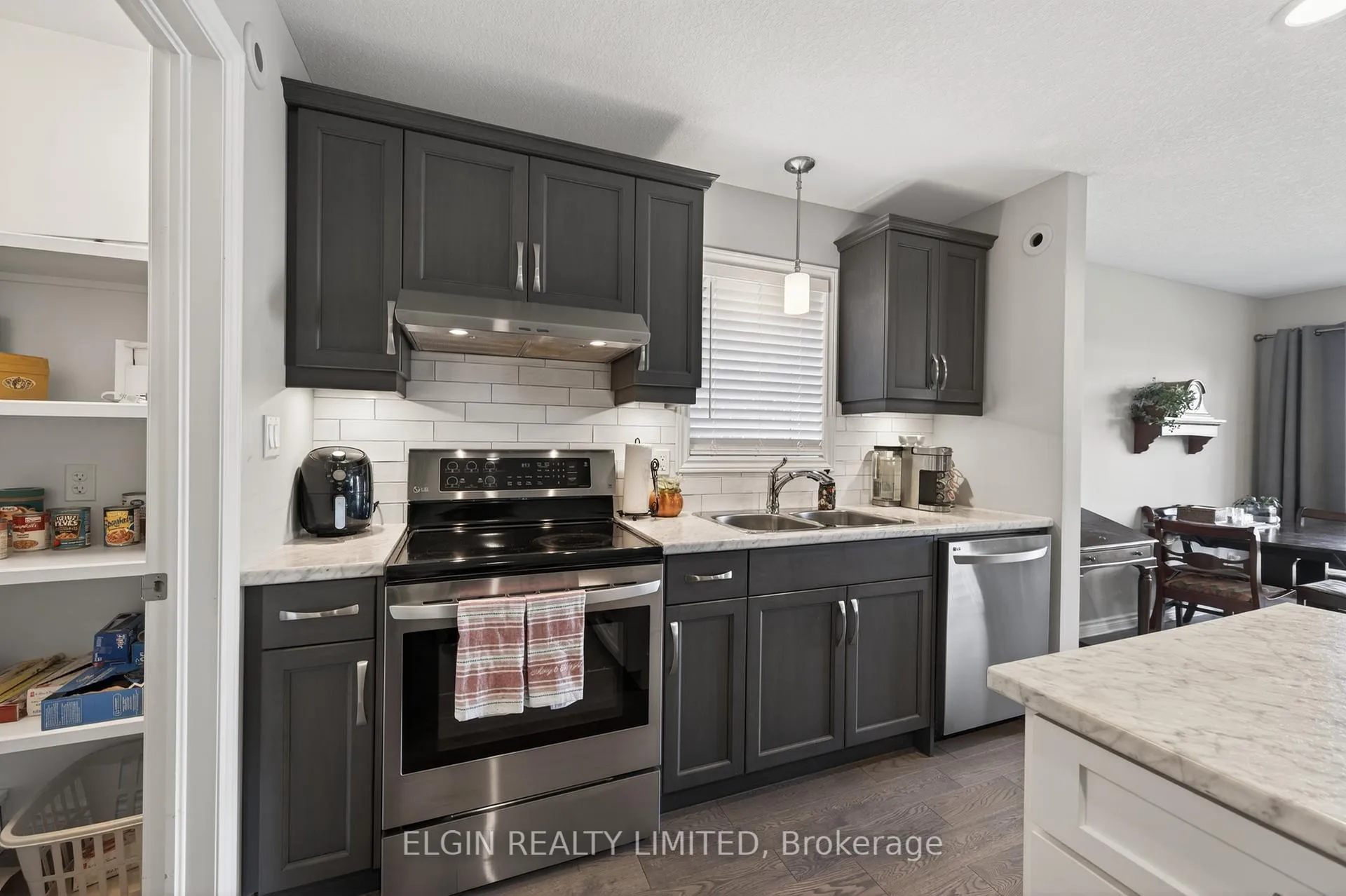 Photo 12 of 8 Ashberry Place, St. Thomas — HOMEH