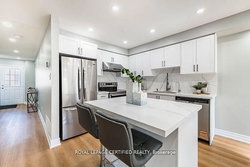 Photo 1 of 20 Harding Street, Halton Hills, Georgetown — HOMEH
