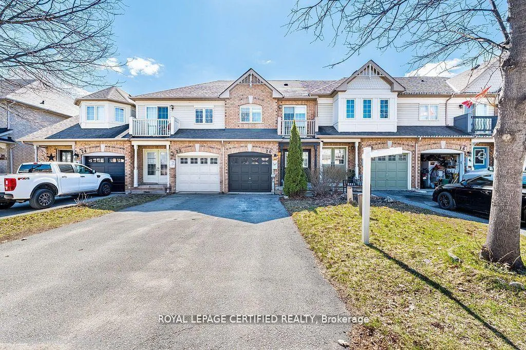 Photo 2 of 20 Harding Street, Halton Hills, Georgetown — HOMEH