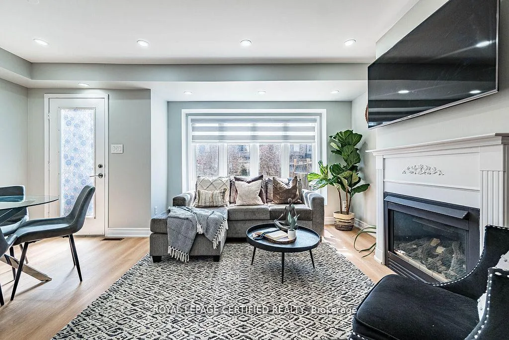 Photo 14 of 20 Harding Street, Halton Hills, Georgetown — HOMEH