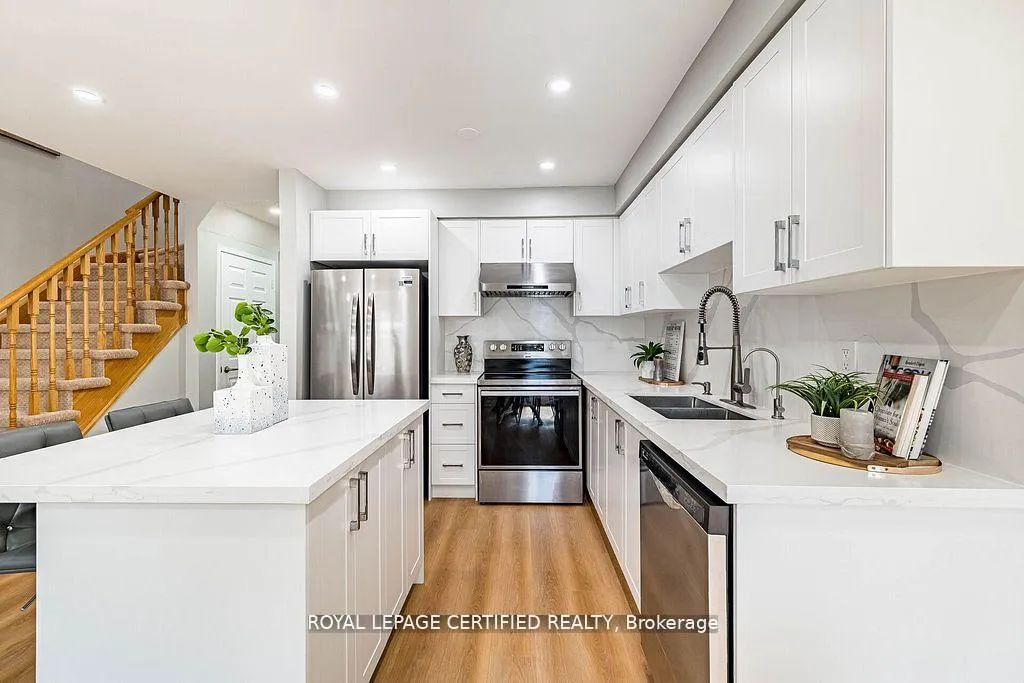 Photo 24 of 20 Harding Street, Halton Hills, Georgetown — HOMEH