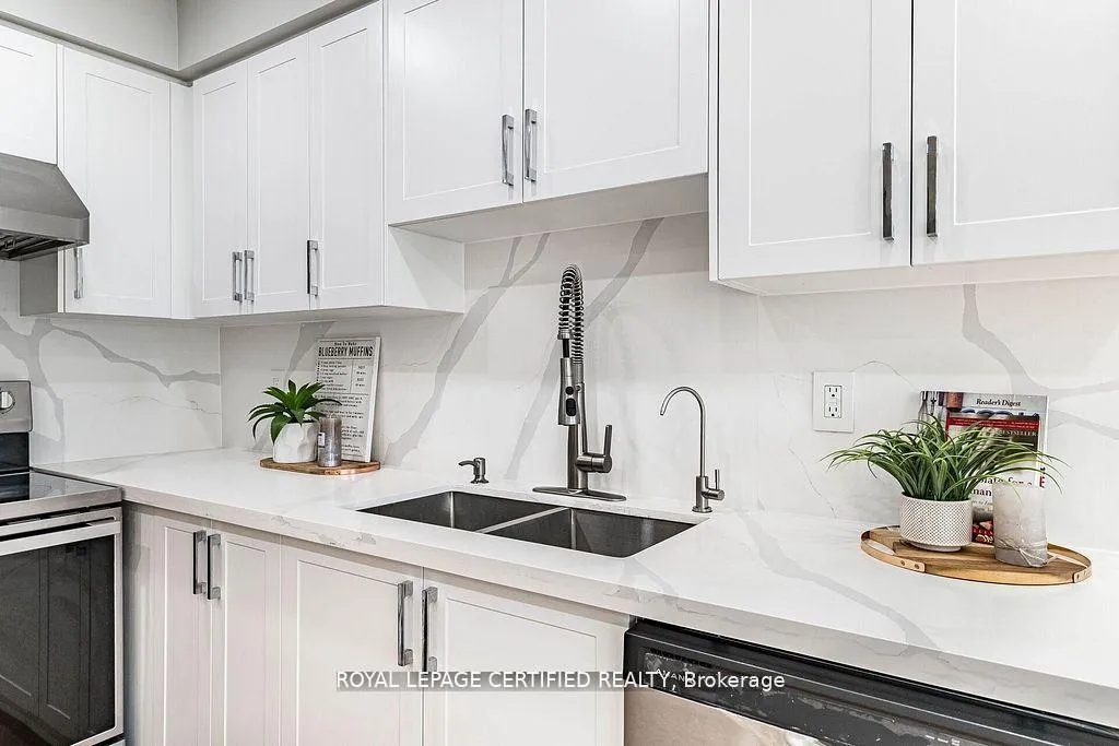 Photo 25 of 20 Harding Street, Halton Hills, Georgetown — HOMEH