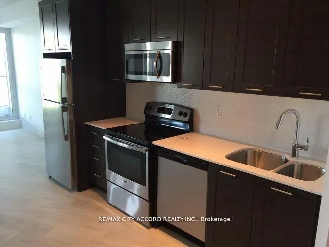 Photo 4 of Unit 302, 50 Bruyeres Mews, Toronto, Waterfront Communities — HOMEH