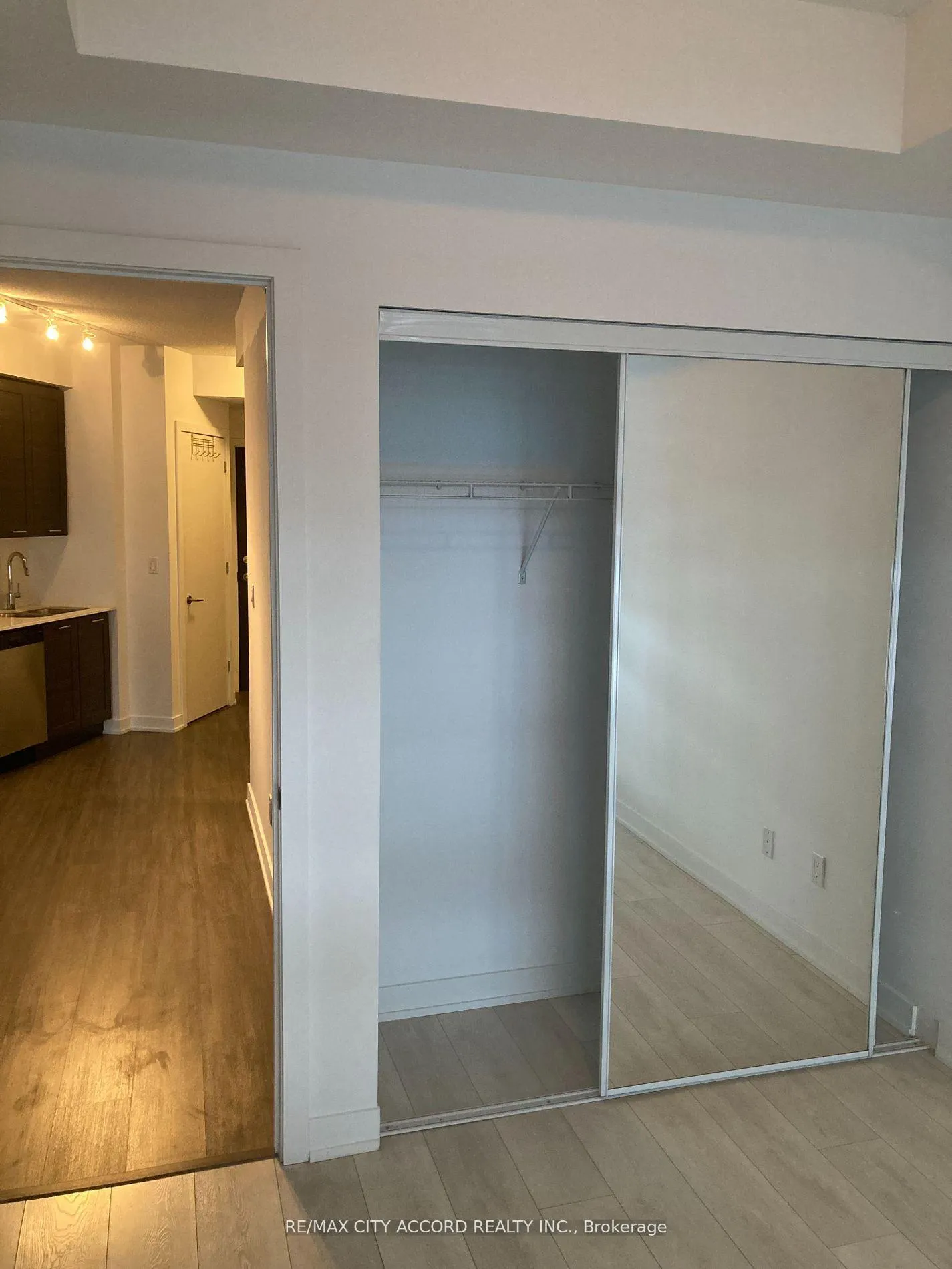 Photo 12 of Unit 302, 50 Bruyeres Mews, Toronto, Waterfront Communities — HOMEH