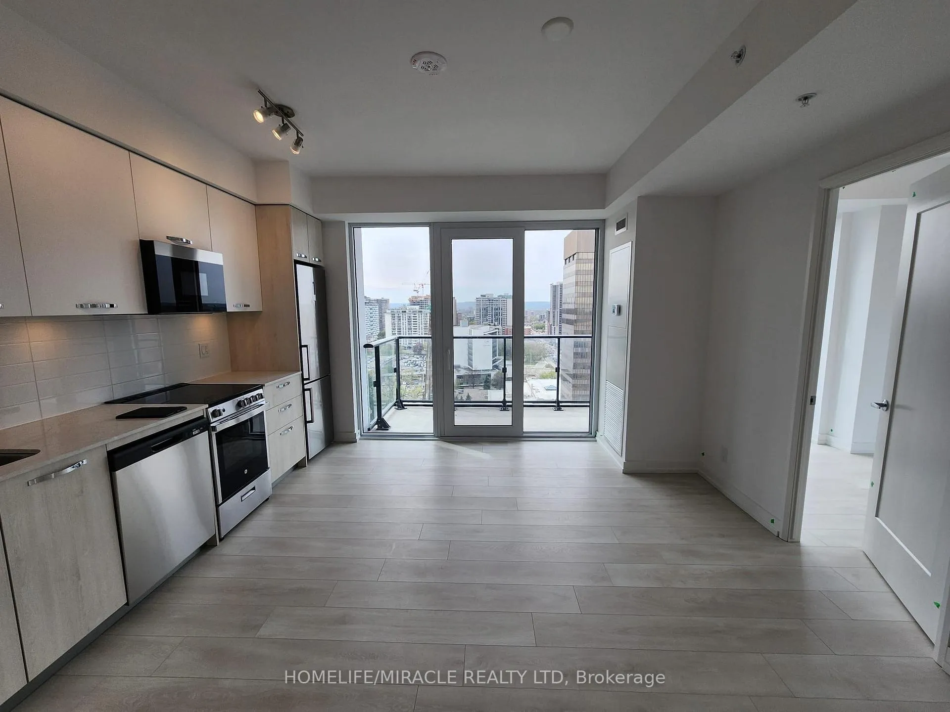 Photo 3 of Unit 1802, 75 James Street, Hamilton, Corktown — HOMEH
