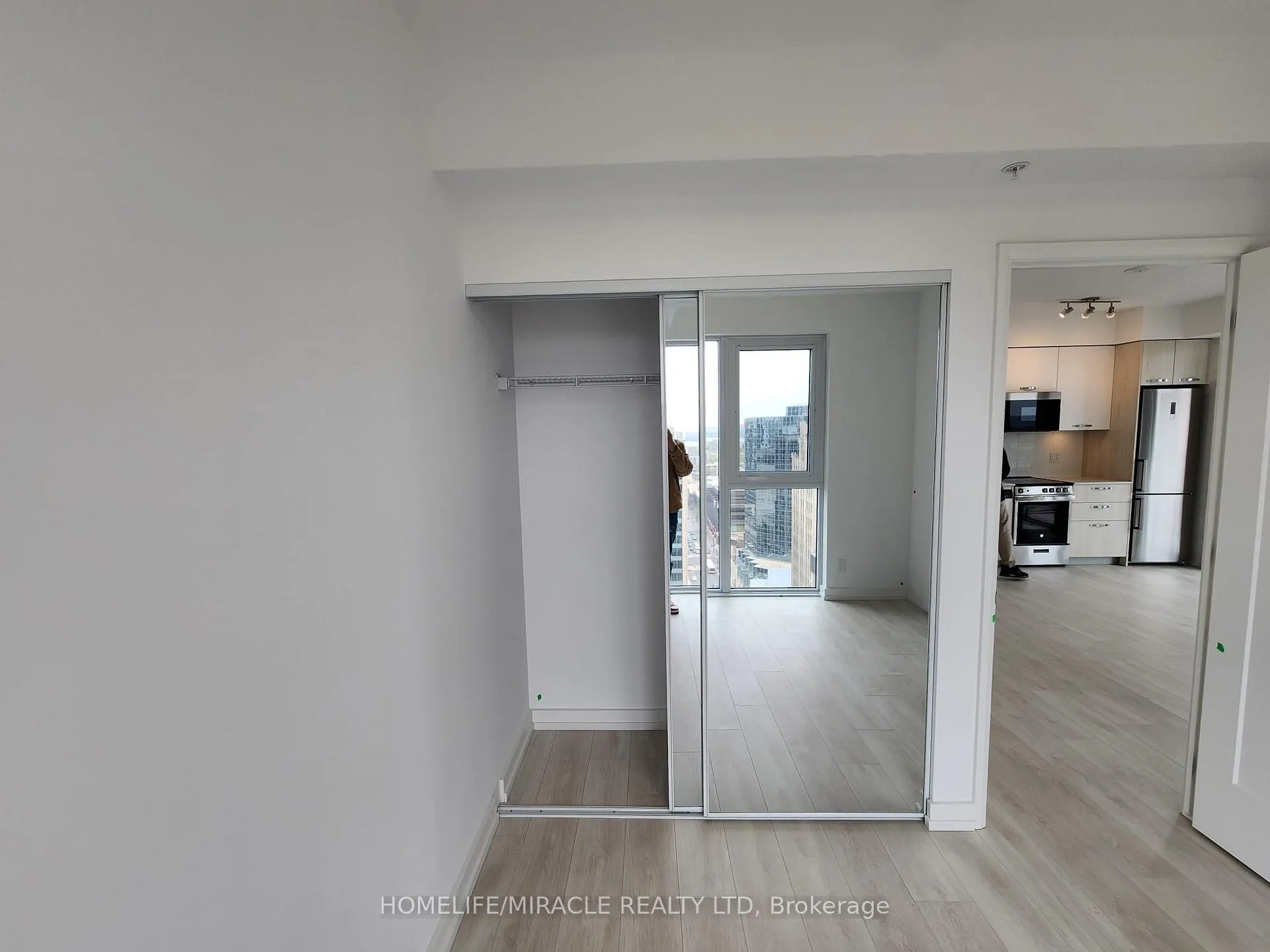 Photo 4 of Unit 1802, 75 James Street, Hamilton, Corktown — HOMEH