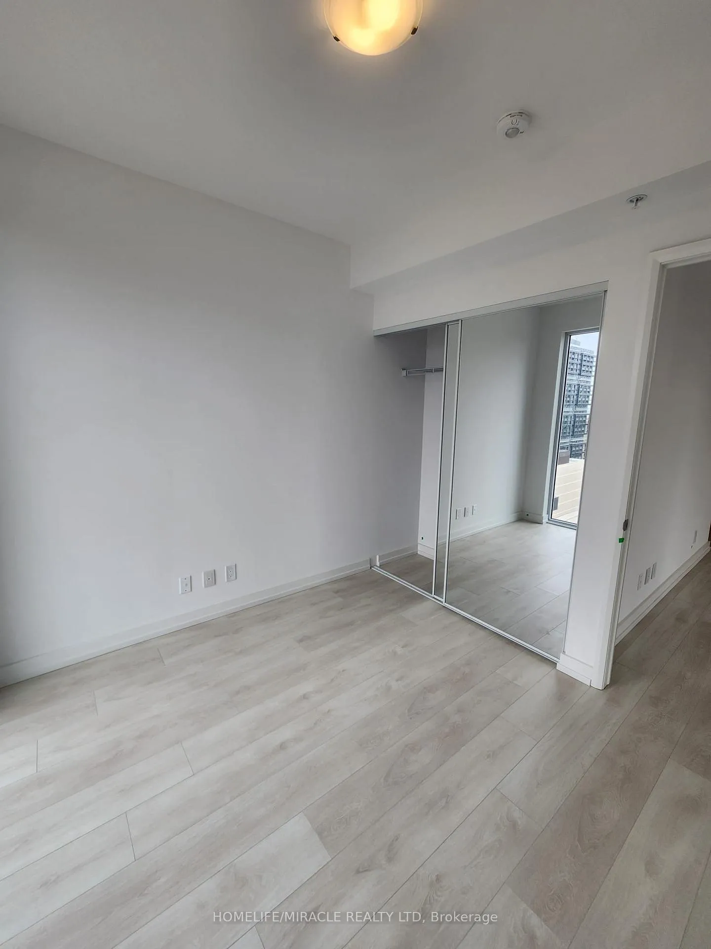 Photo 5 of Unit 1802, 75 James Street, Hamilton, Corktown — HOMEH