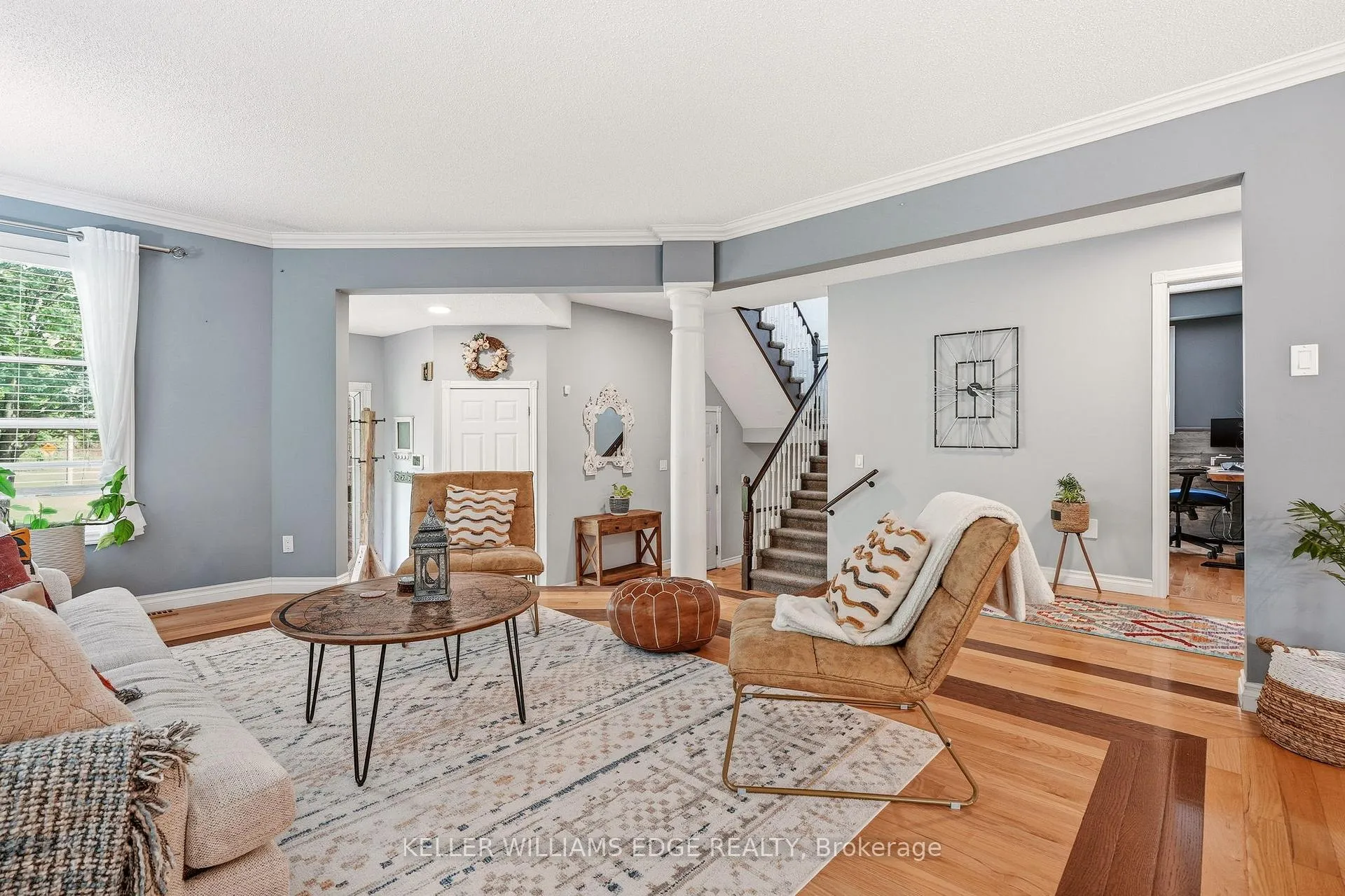 Photo 5 of 149 Cove Crescent, Hamilton, Lakeshore — HOMEH