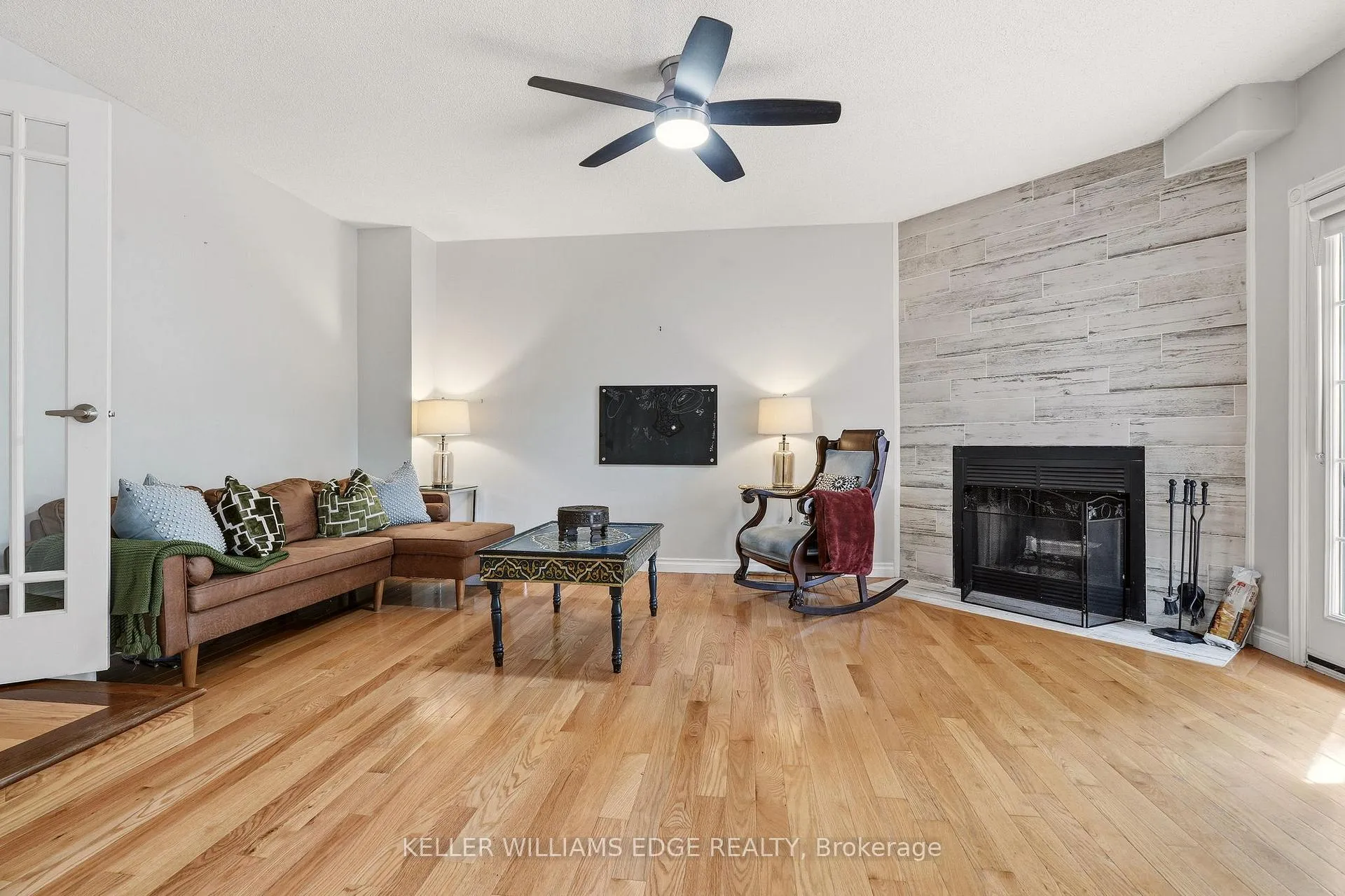 Photo 13 of 149 Cove Crescent, Hamilton, Lakeshore — HOMEH