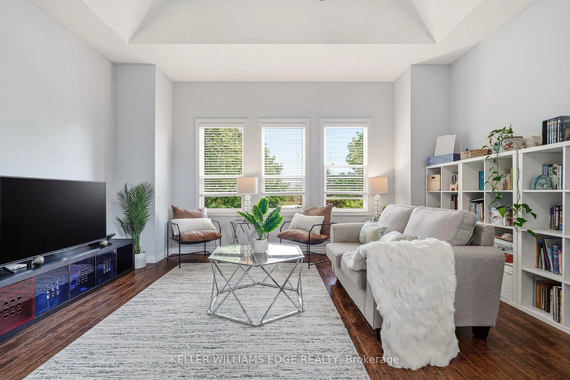 Photo 18 of 149 Cove Crescent, Hamilton, Lakeshore — HOMEH