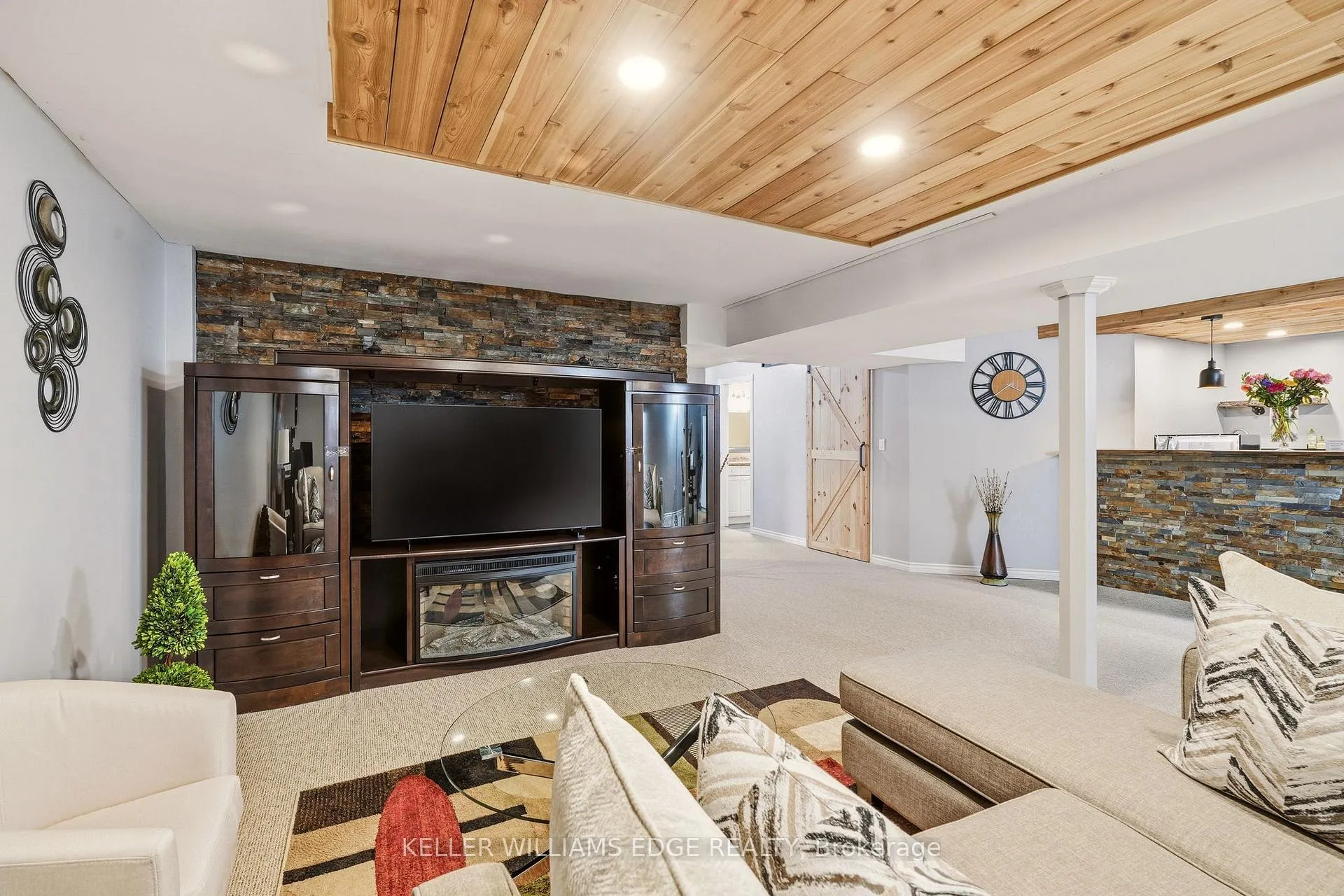 Photo 34 of 149 Cove Crescent, Hamilton, Lakeshore — HOMEH