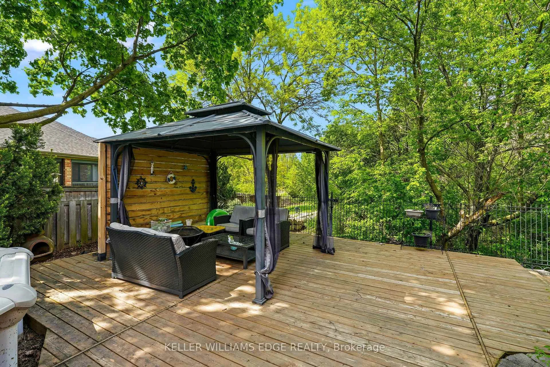 Photo 40 of 149 Cove Crescent, Hamilton, Lakeshore — HOMEH