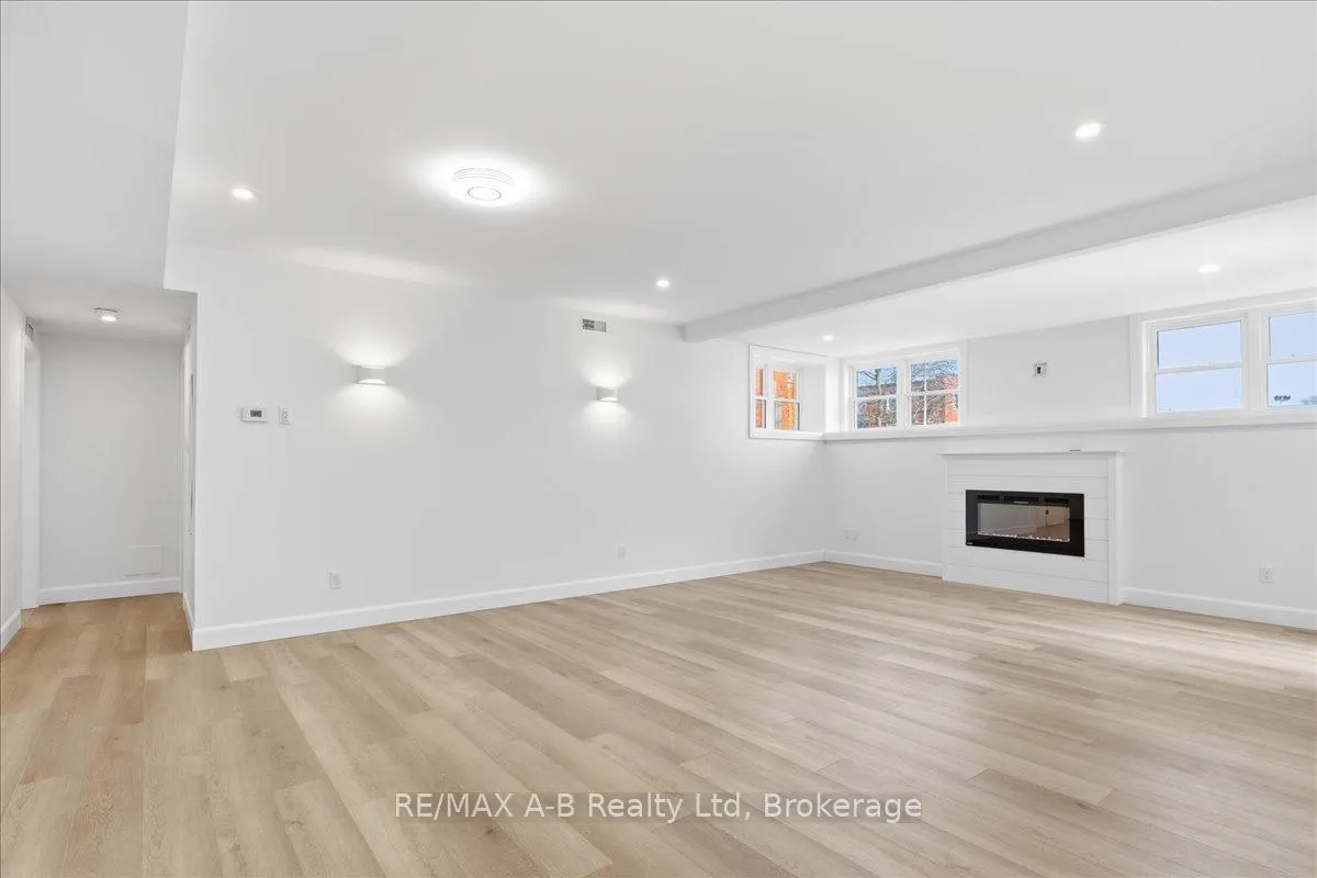 Photo 5 of Unit 1, 74A Church Street, Stratford — HOMEH