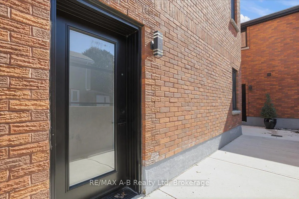Photo 16 of Unit 1, 74A Church Street, Stratford — HOMEH