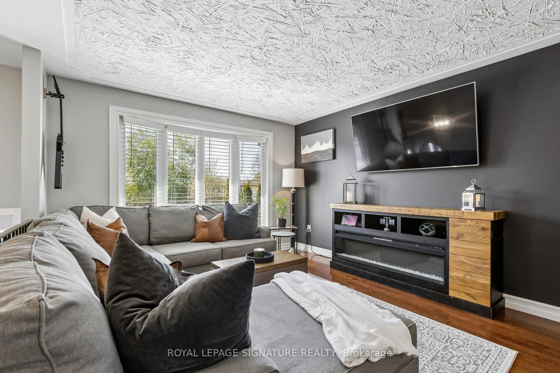 Photo 8 of 618 Fern Road, Waterloo, North Lakeshore — HOMEH