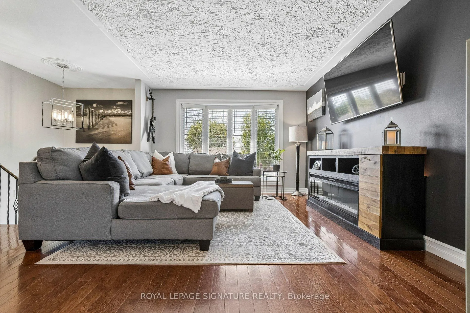Photo 9 of 618 Fern Road, Waterloo, North Lakeshore — HOMEH