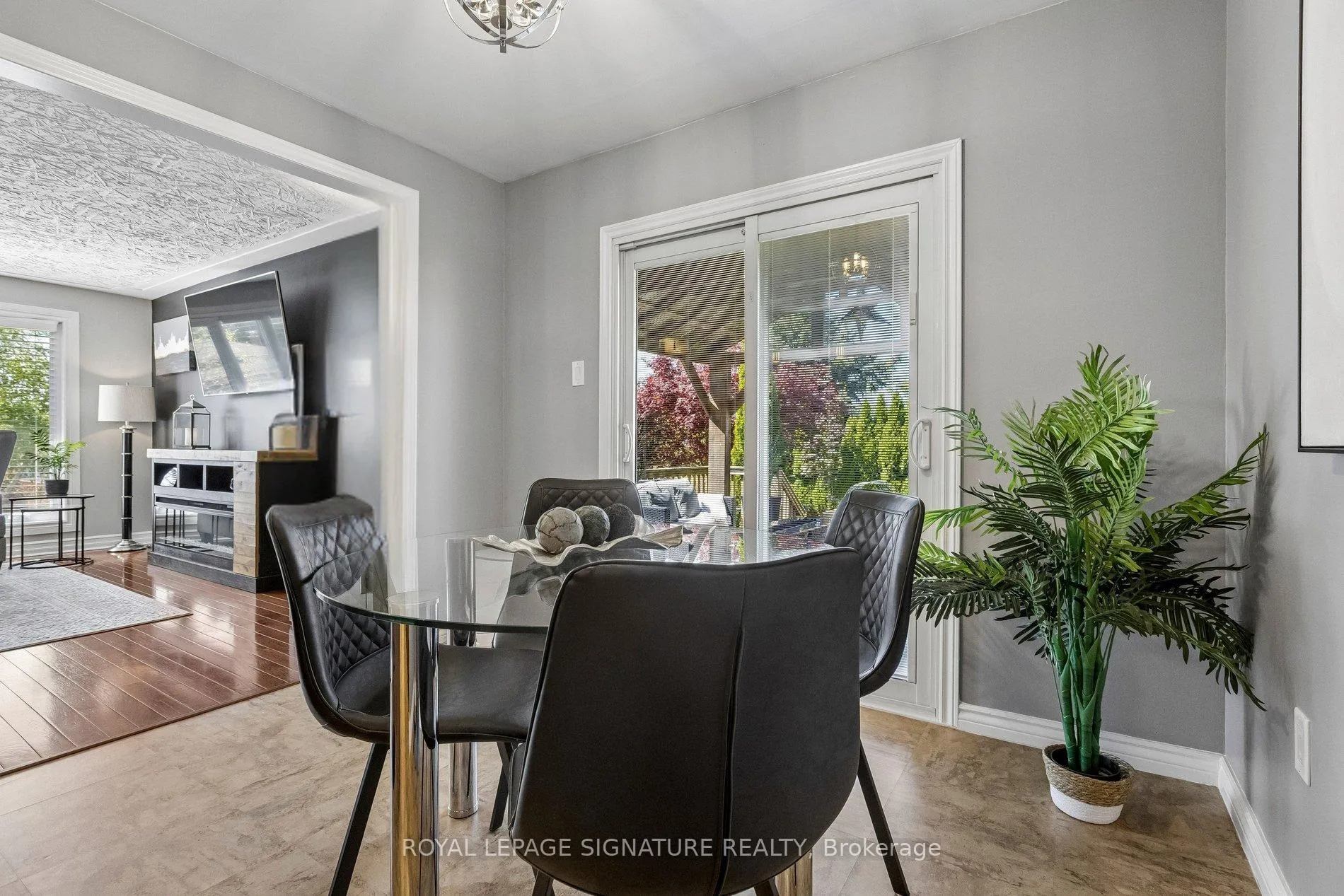Photo 13 of 618 Fern Road, Waterloo, North Lakeshore — HOMEH