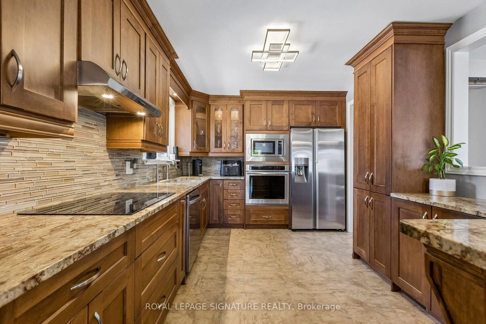 Photo 16 of 618 Fern Road, Waterloo, North Lakeshore — HOMEH
