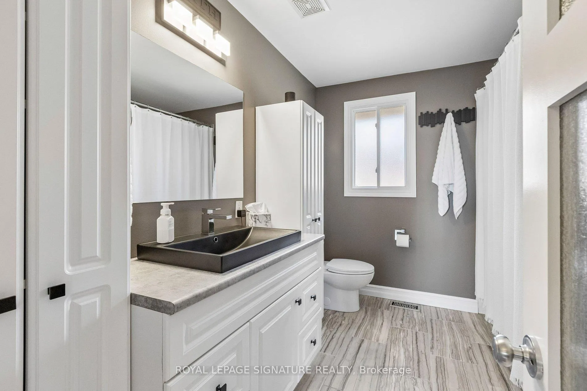 Photo 26 of 618 Fern Road, Waterloo, North Lakeshore — HOMEH