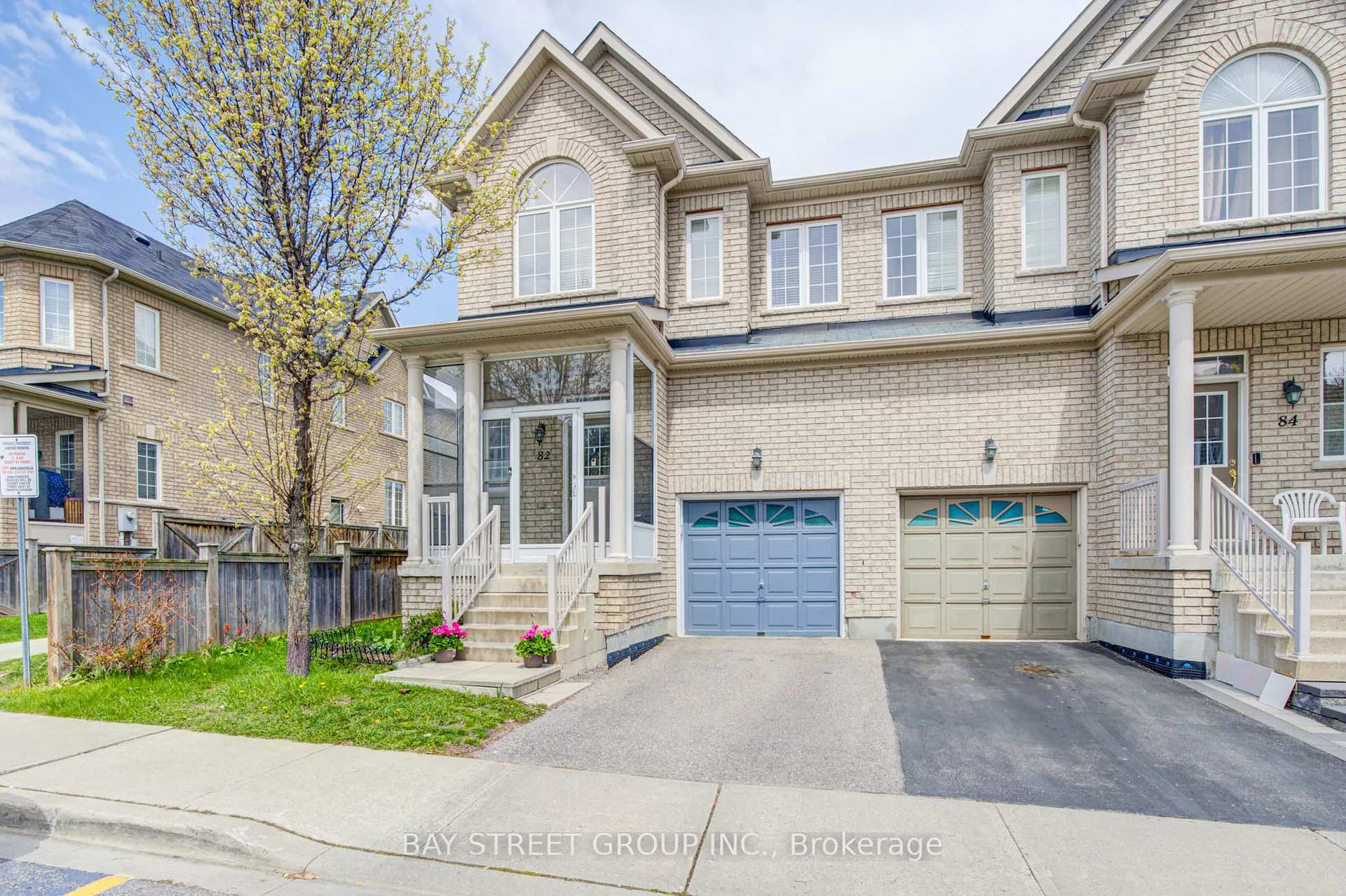 Photo 1 of 82 Coleluke Lane, Markham, Middlefield — HOMEH