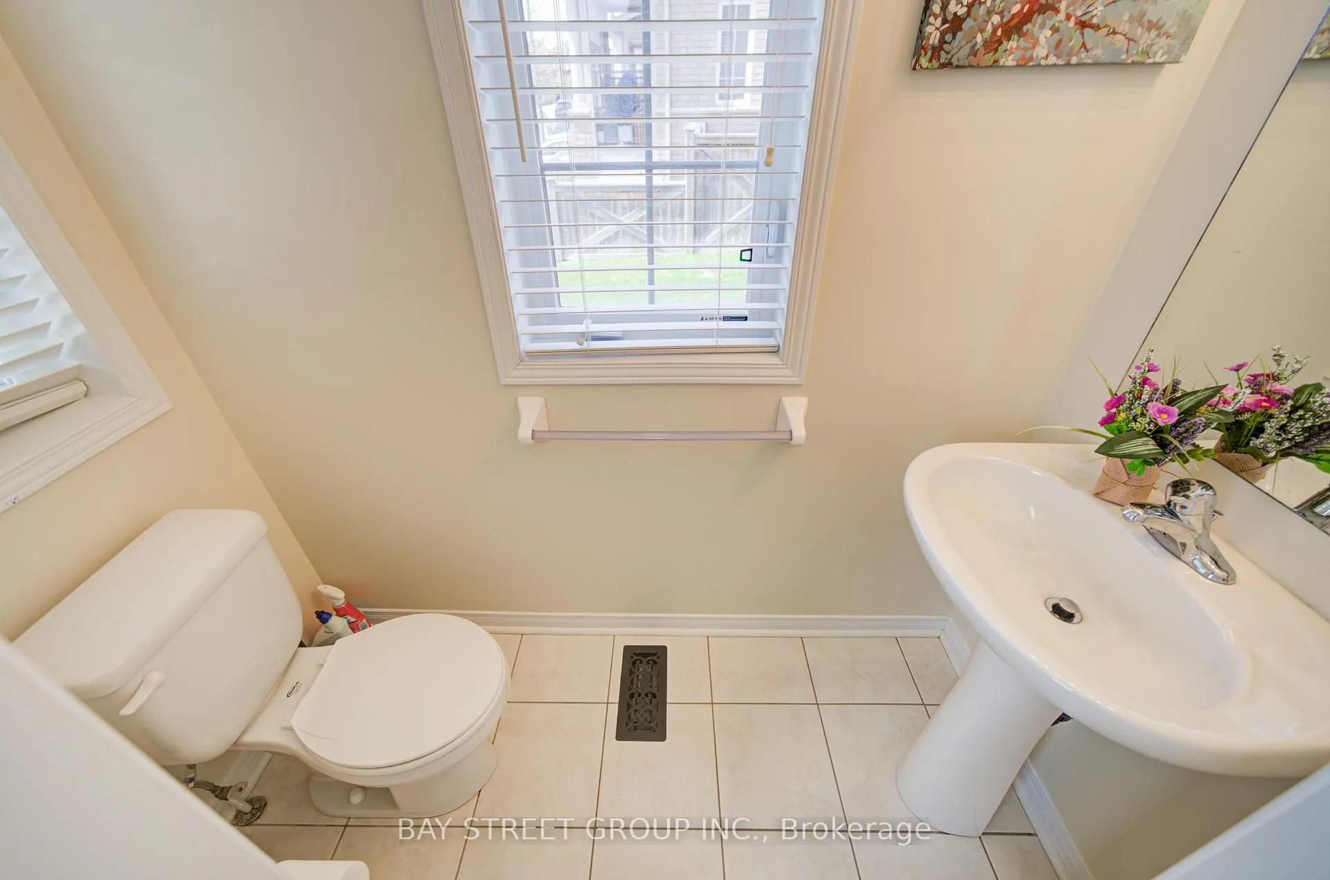 Photo 6 of 82 Coleluke Lane, Markham, Middlefield — HOMEH