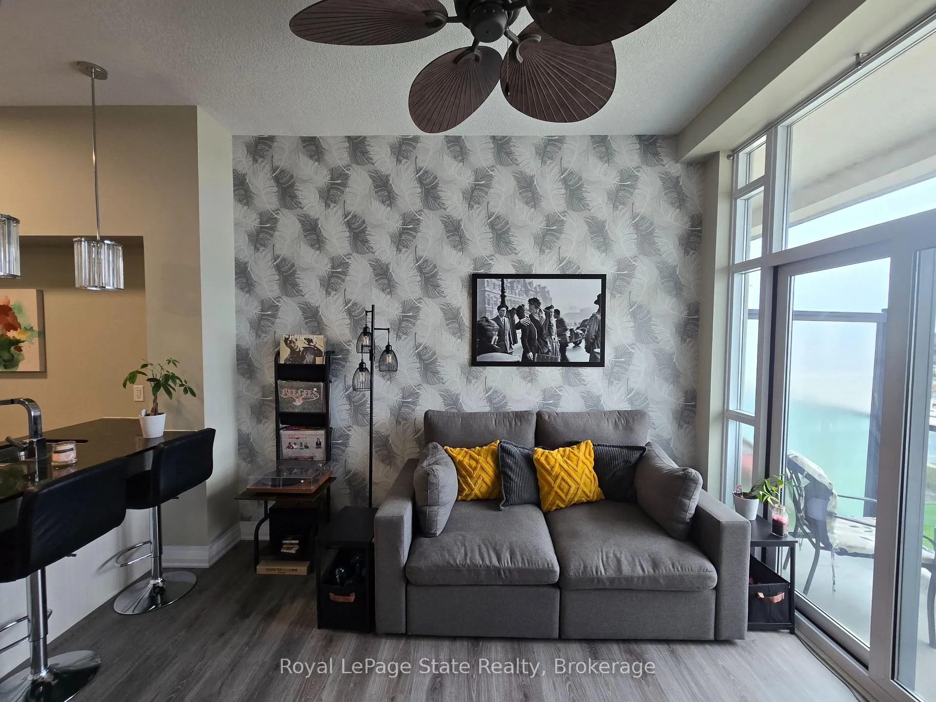Photo 8 of Unit 521, 10 Concord Place, Grimsby, Grimsby Beach — HOMEH