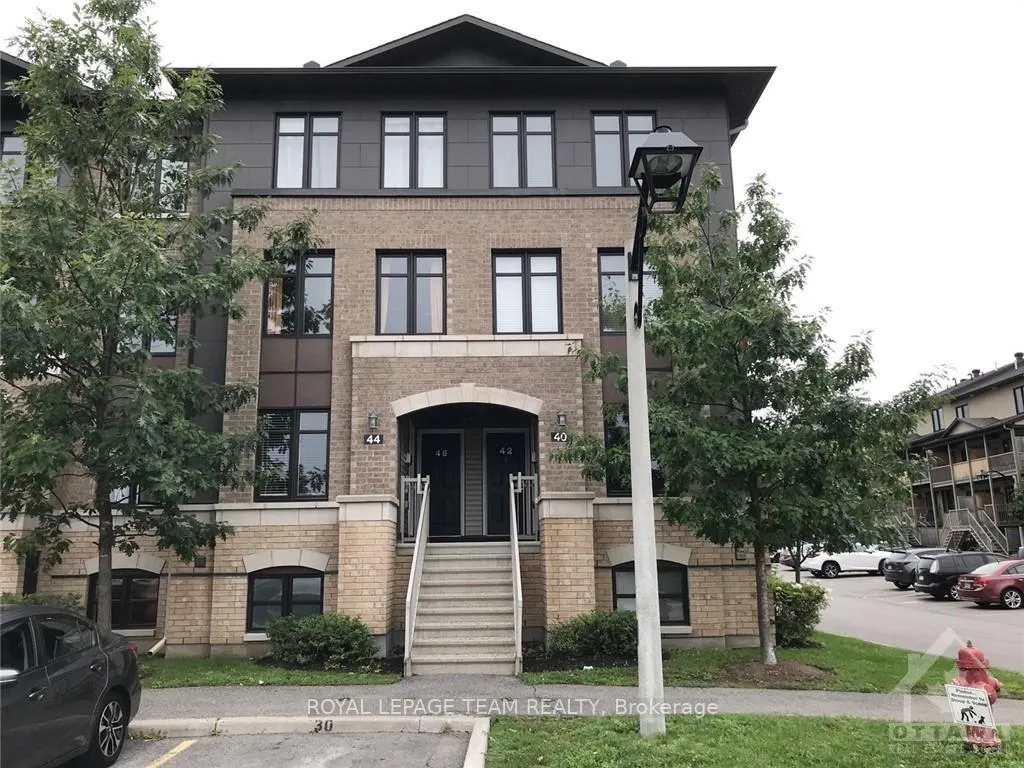 Photo 1 of 42 Argent Private, Ottawa, Kanata - Morgan's Grant/South March — HOMEH