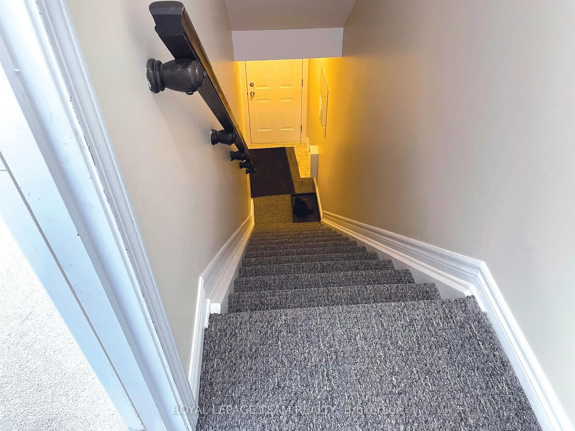 Photo 3 of 42 Argent Private, Ottawa, Kanata - Morgan's Grant/South March — HOMEH