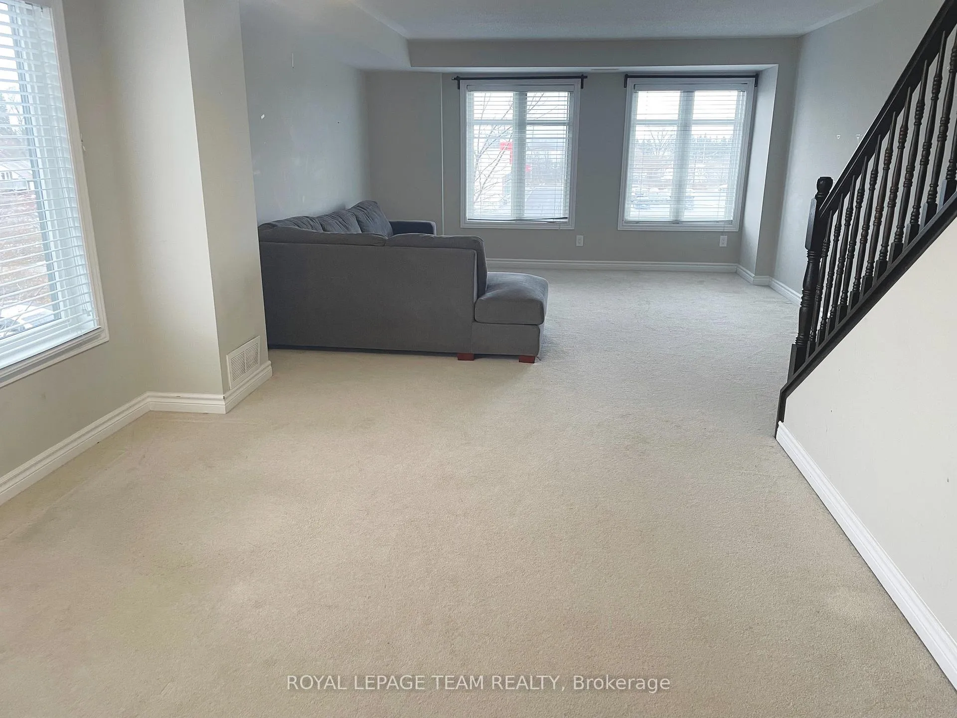 Photo 4 of 42 Argent Private, Ottawa, Kanata - Morgan's Grant/South March — HOMEH