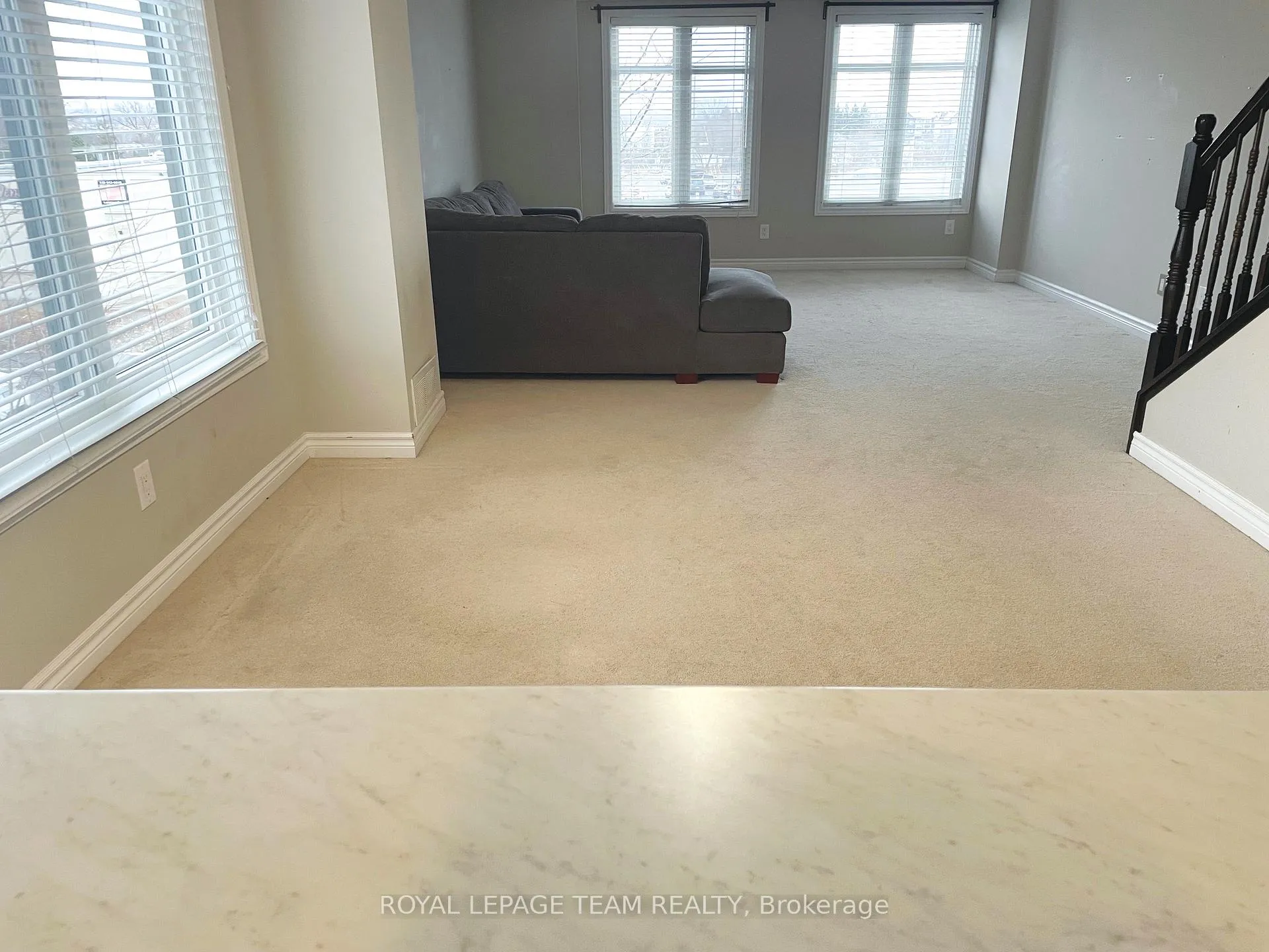 Photo 5 of 42 Argent Private, Ottawa, Kanata - Morgan's Grant/South March — HOMEH