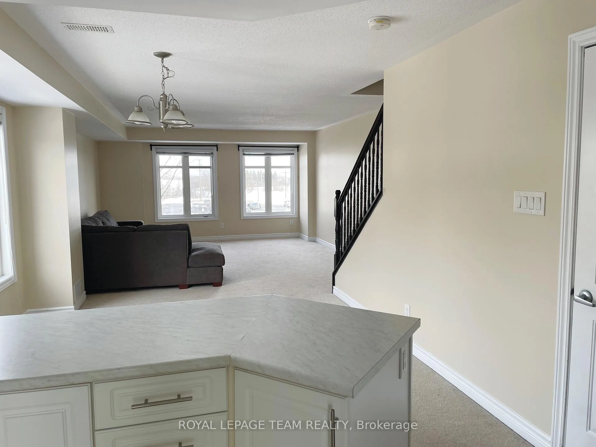 Photo 6 of 42 Argent Private, Ottawa, Kanata - Morgan's Grant/South March — HOMEH