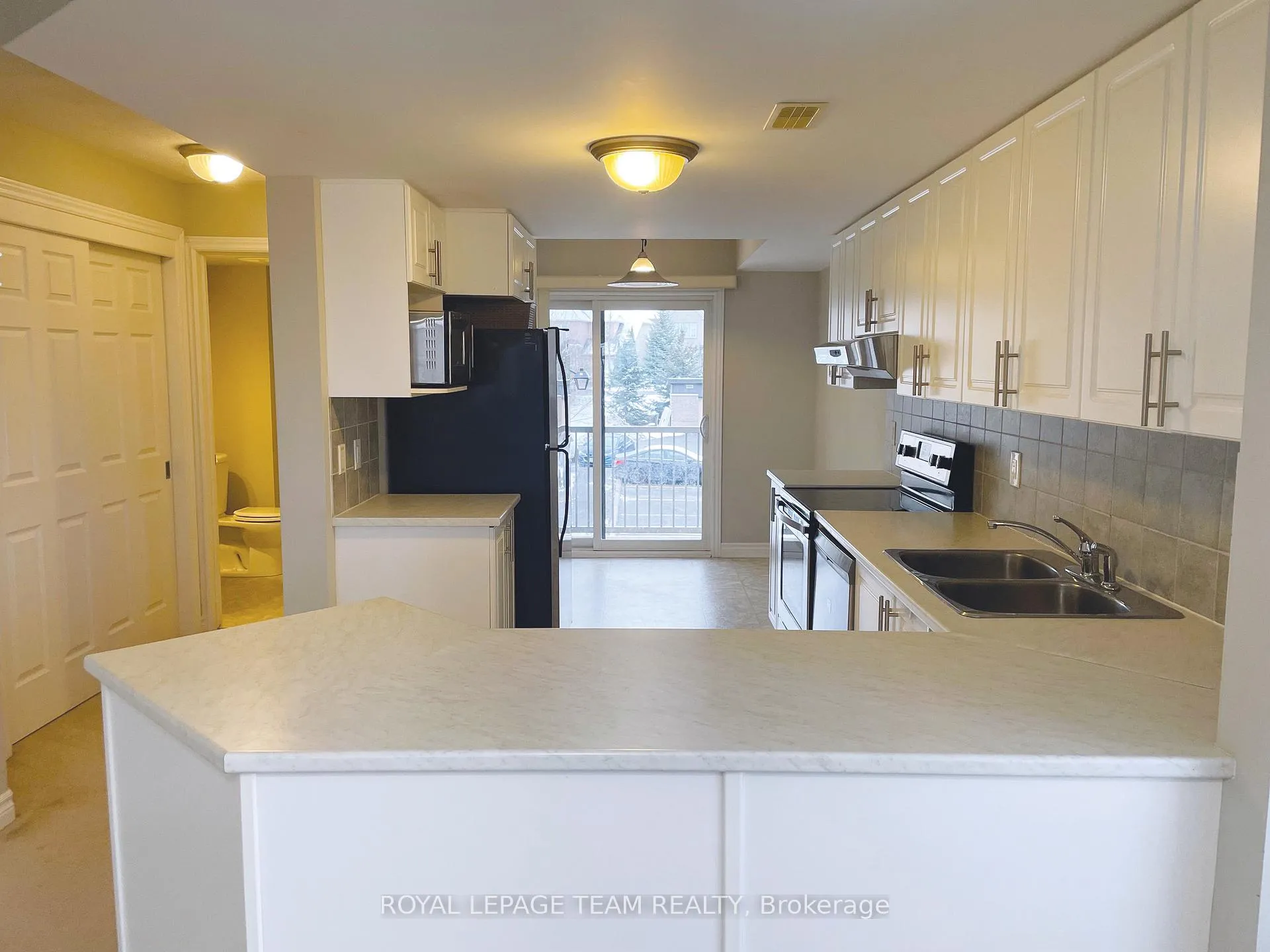 Photo 7 of 42 Argent Private, Ottawa, Kanata - Morgan's Grant/South March — HOMEH