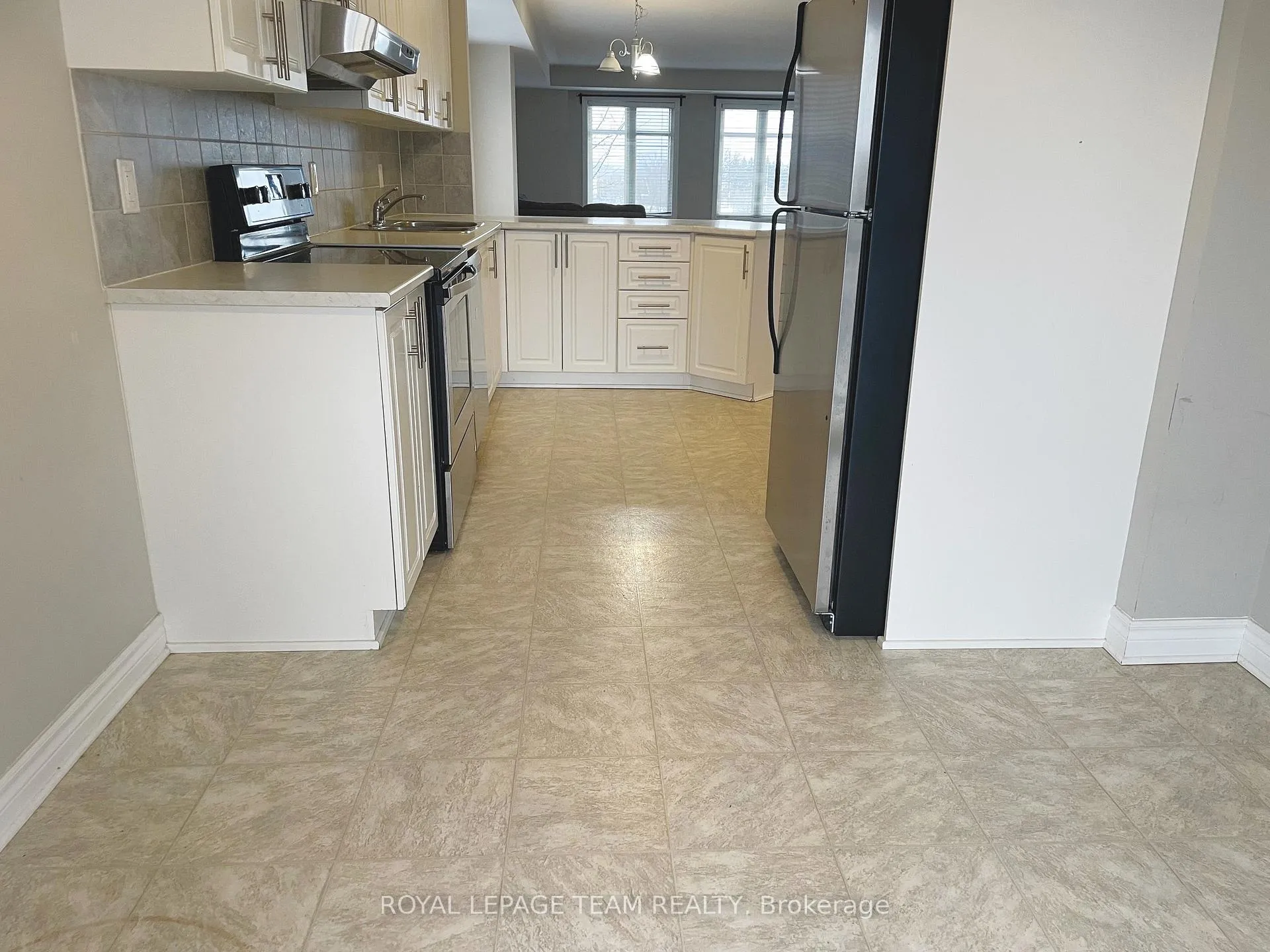 Photo 10 of 42 Argent Private, Ottawa, Kanata - Morgan's Grant/South March — HOMEH
