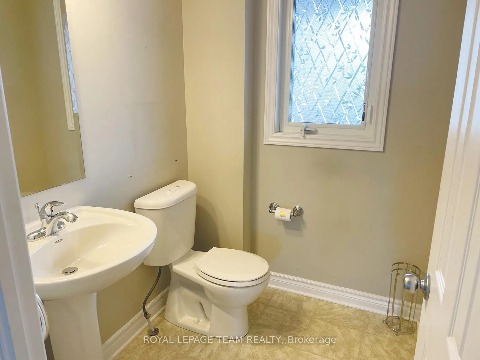 Photo 11 of 42 Argent Private, Ottawa, Kanata - Morgan's Grant/South March — HOMEH