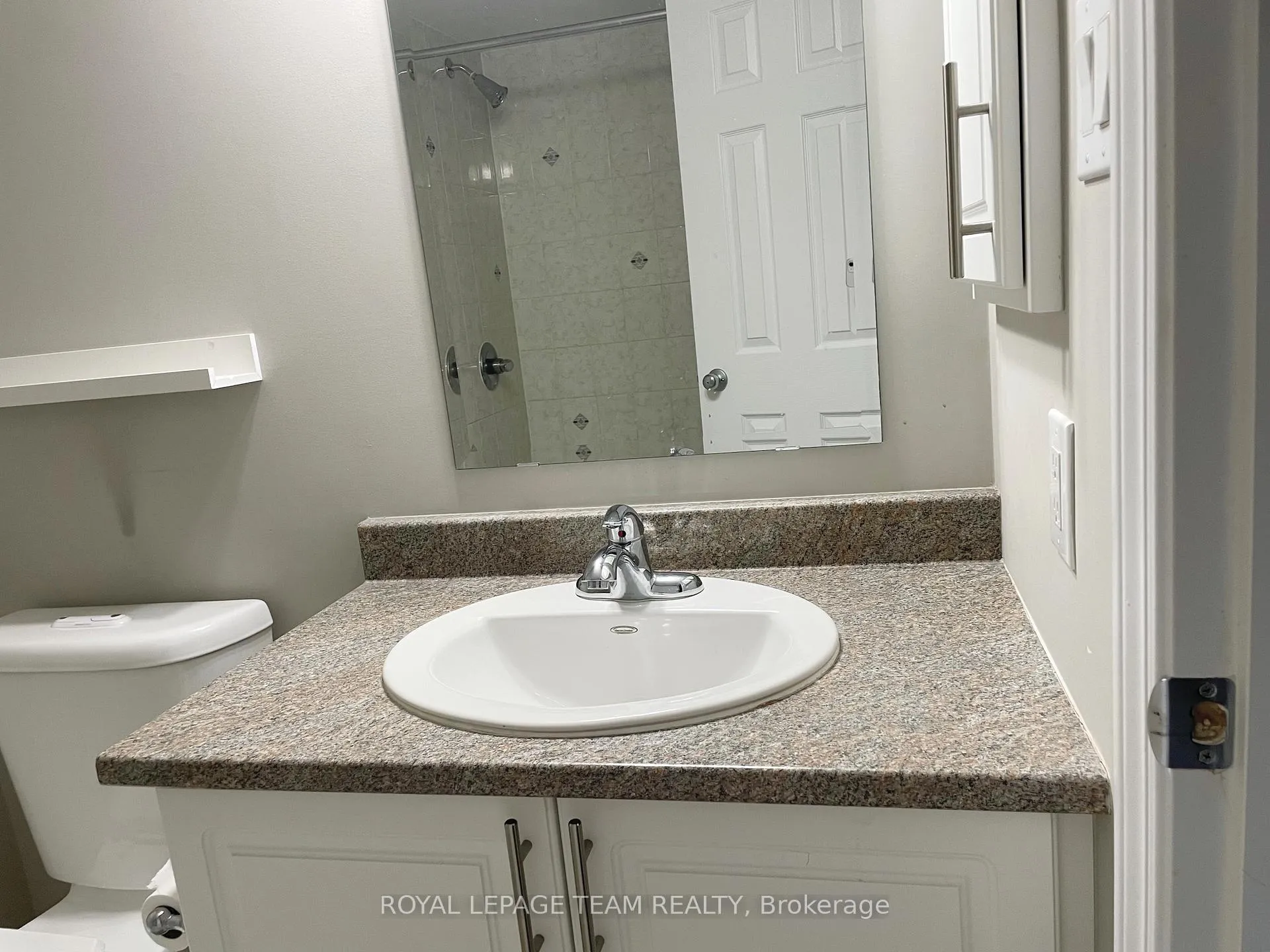 Photo 15 of 42 Argent Private, Ottawa, Kanata - Morgan's Grant/South March — HOMEH