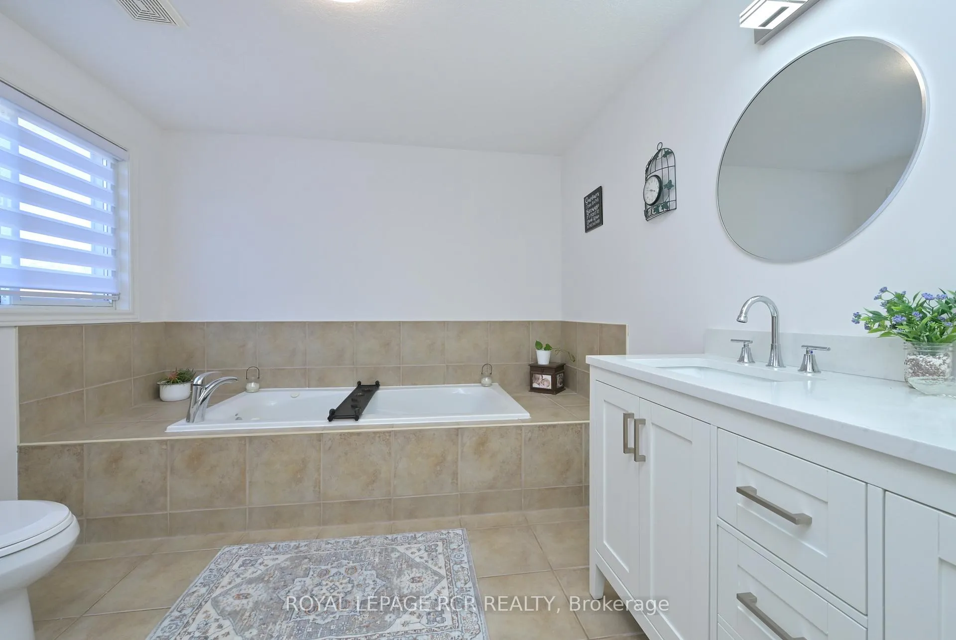 Photo 19 of 399 Rintoul Crescent, Shelburne — HOMEH
