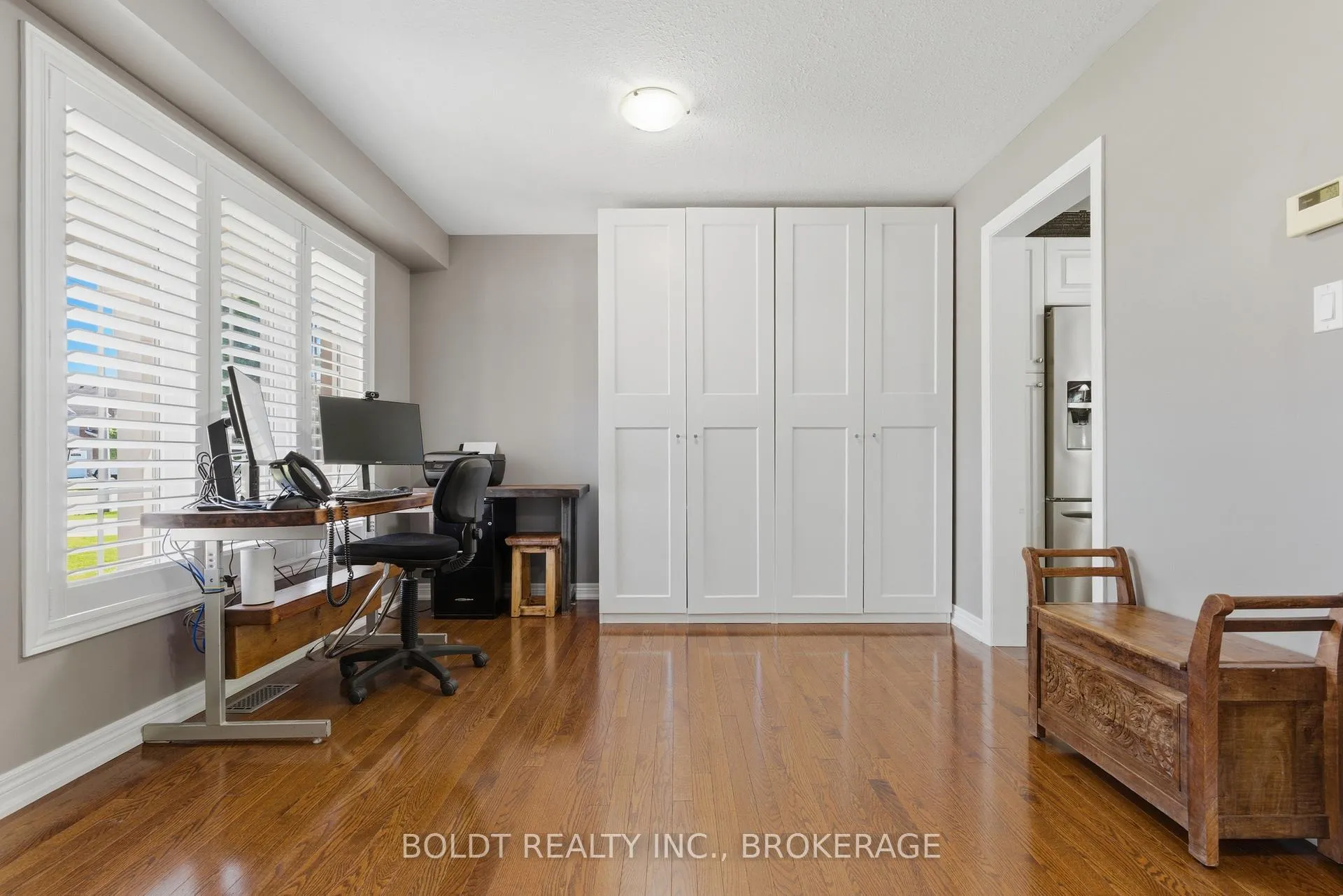 Photo 6 of 6577 St. Michael Avenue, Niagara Falls, Forestview — HOMEH