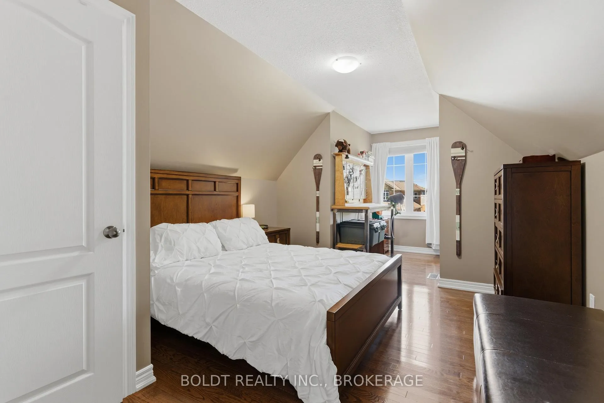 Photo 24 of 6577 St. Michael Avenue, Niagara Falls, Forestview — HOMEH