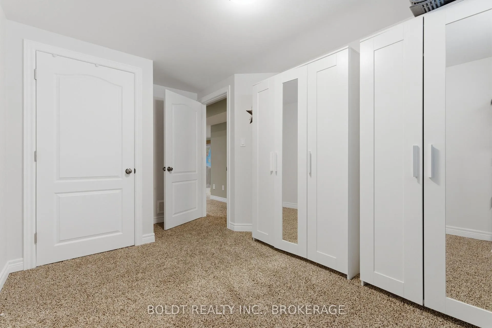 Photo 36 of 6577 St. Michael Avenue, Niagara Falls, Forestview — HOMEH