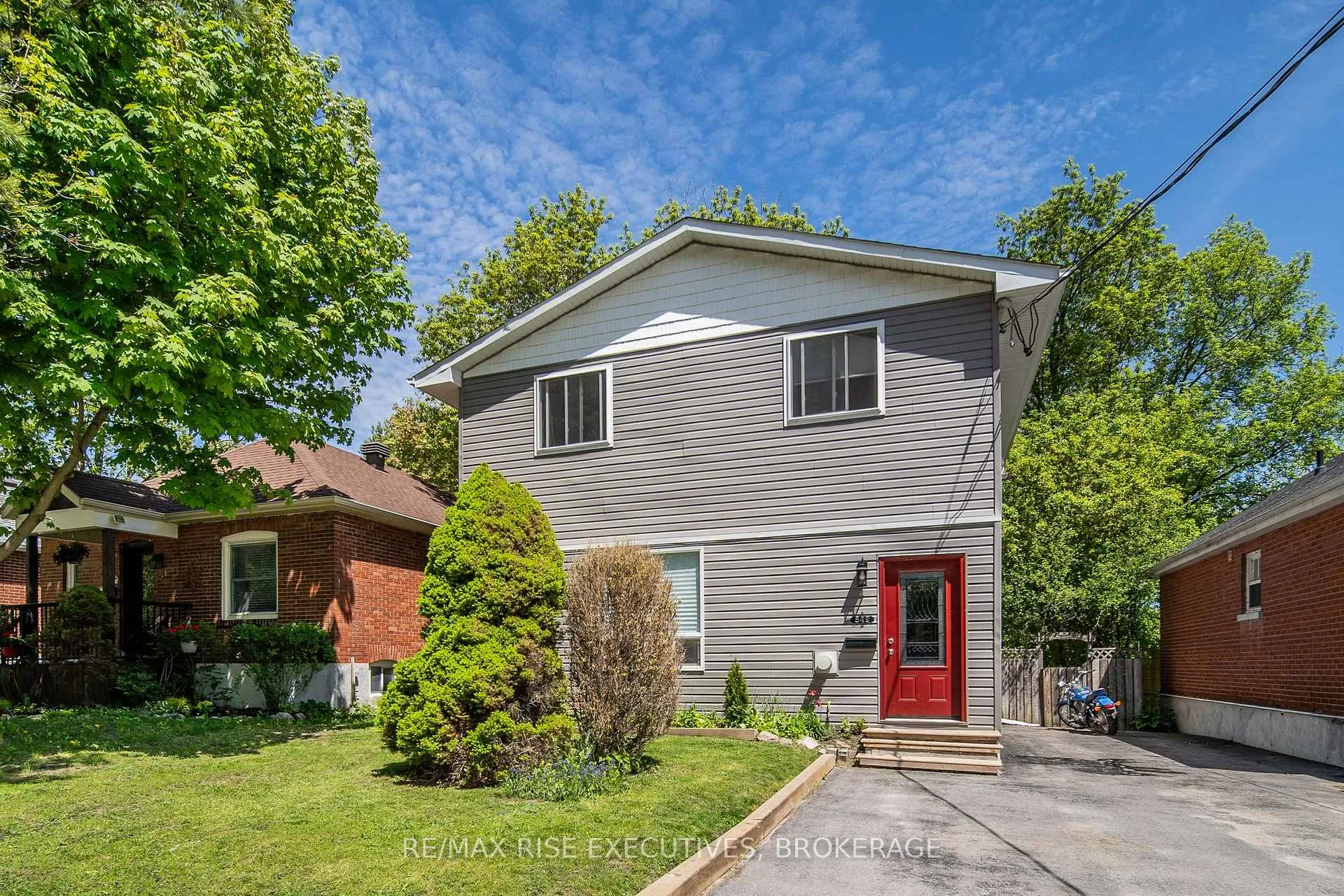 Photo 1 of 549 Alfred Street, Kingston, East of Sir John A. Blvd — HOMEH