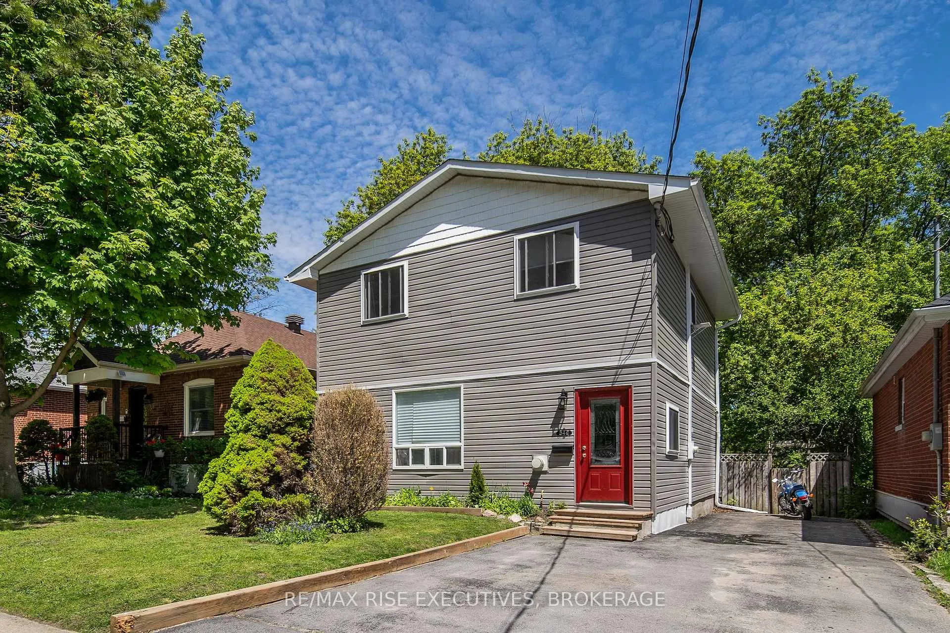 Photo 3 of 549 Alfred Street, Kingston, East of Sir John A. Blvd — HOMEH