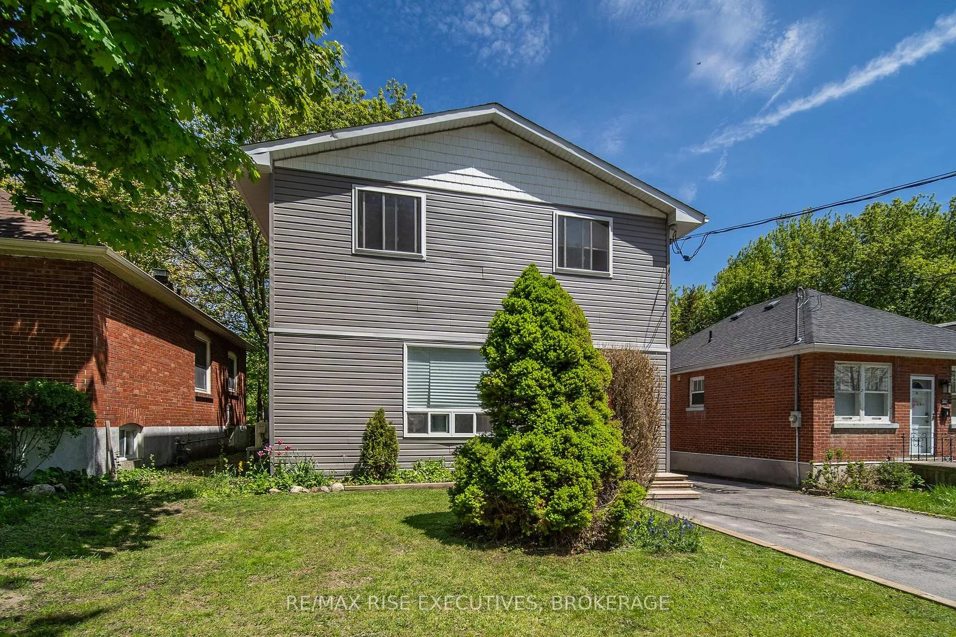 Photo 4 of 549 Alfred Street, Kingston, East of Sir John A. Blvd — HOMEH