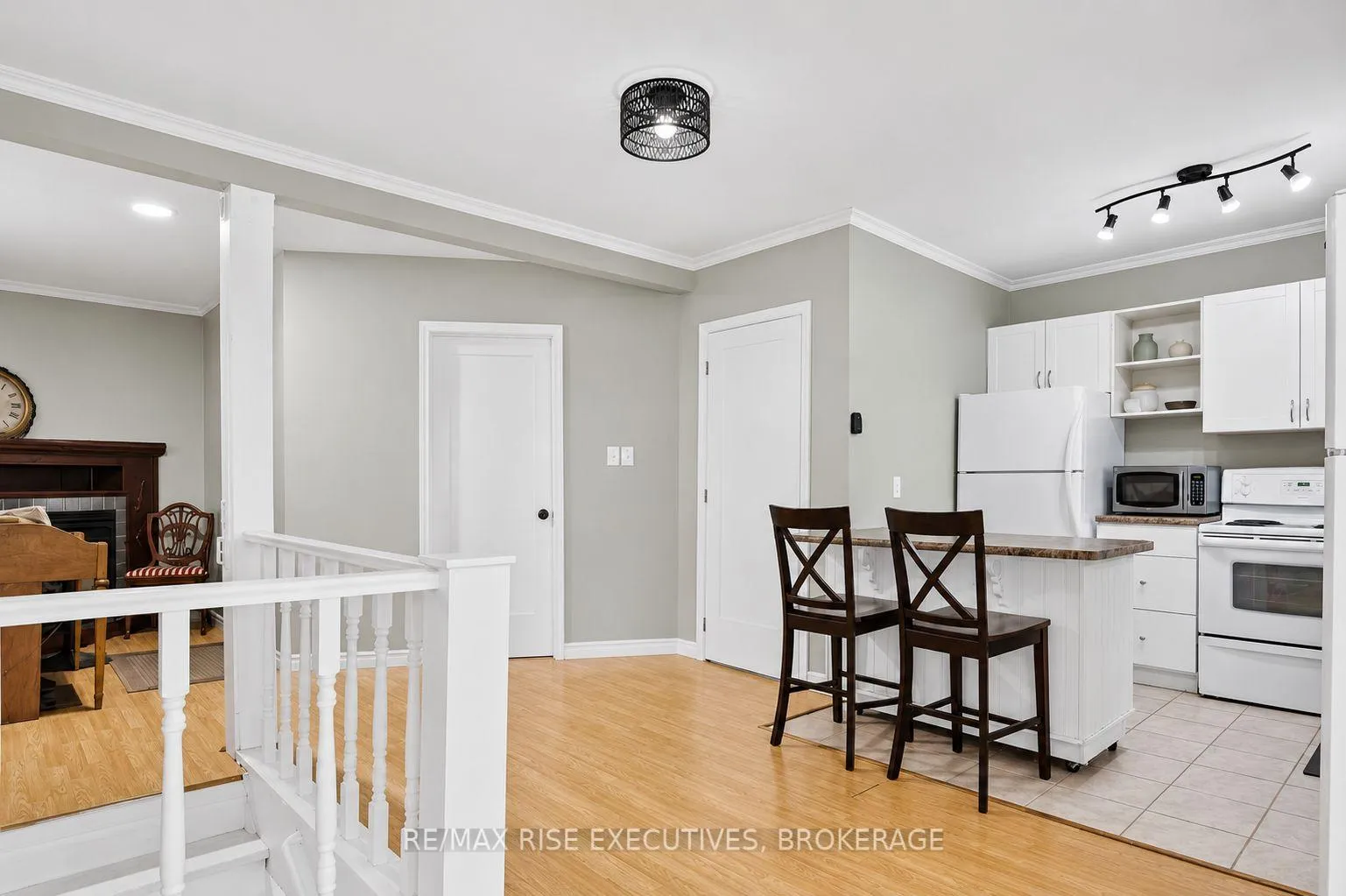 Photo 11 of 549 Alfred Street, Kingston, East of Sir John A. Blvd — HOMEH