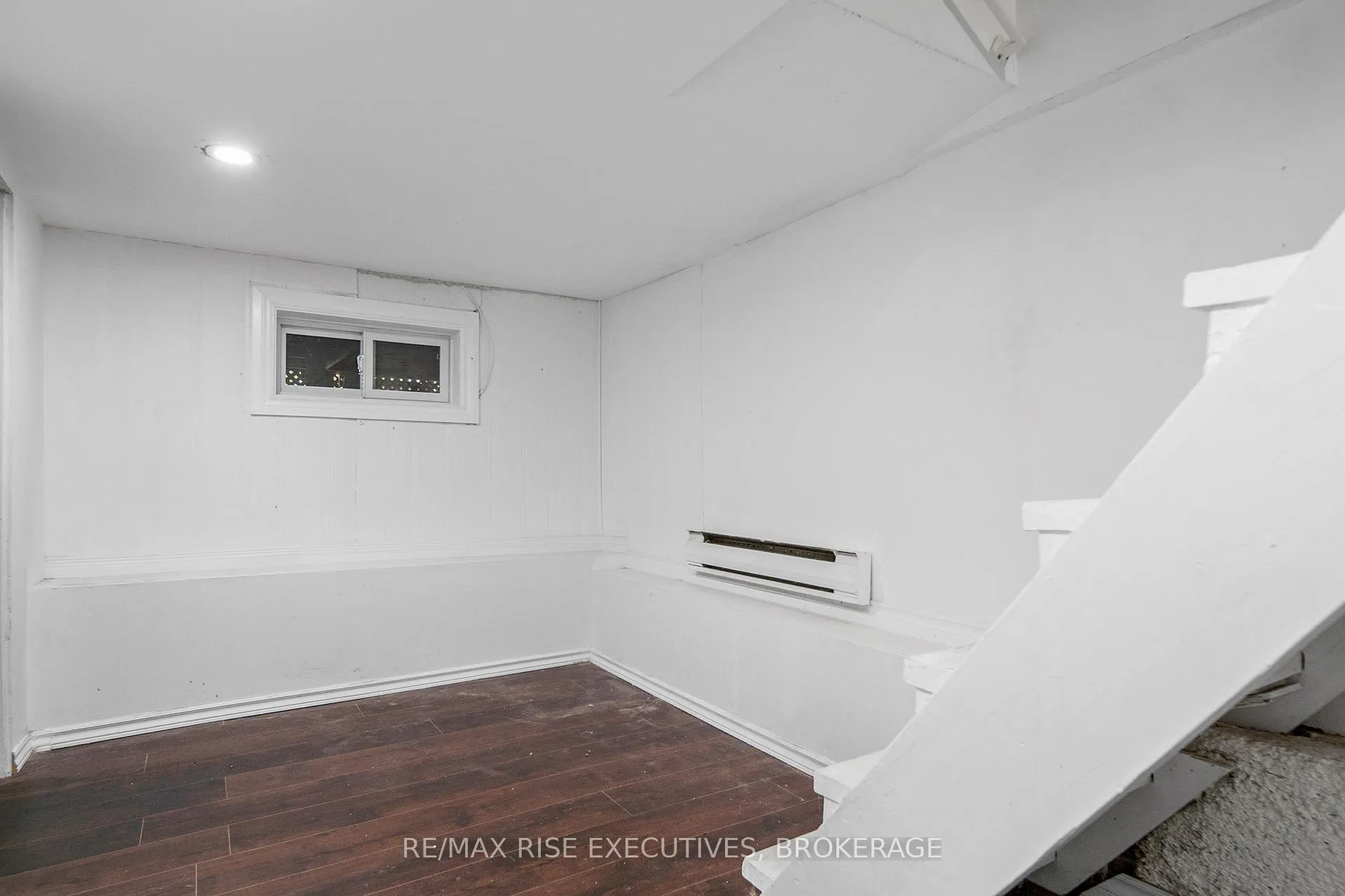 Photo 18 of 549 Alfred Street, Kingston, East of Sir John A. Blvd — HOMEH