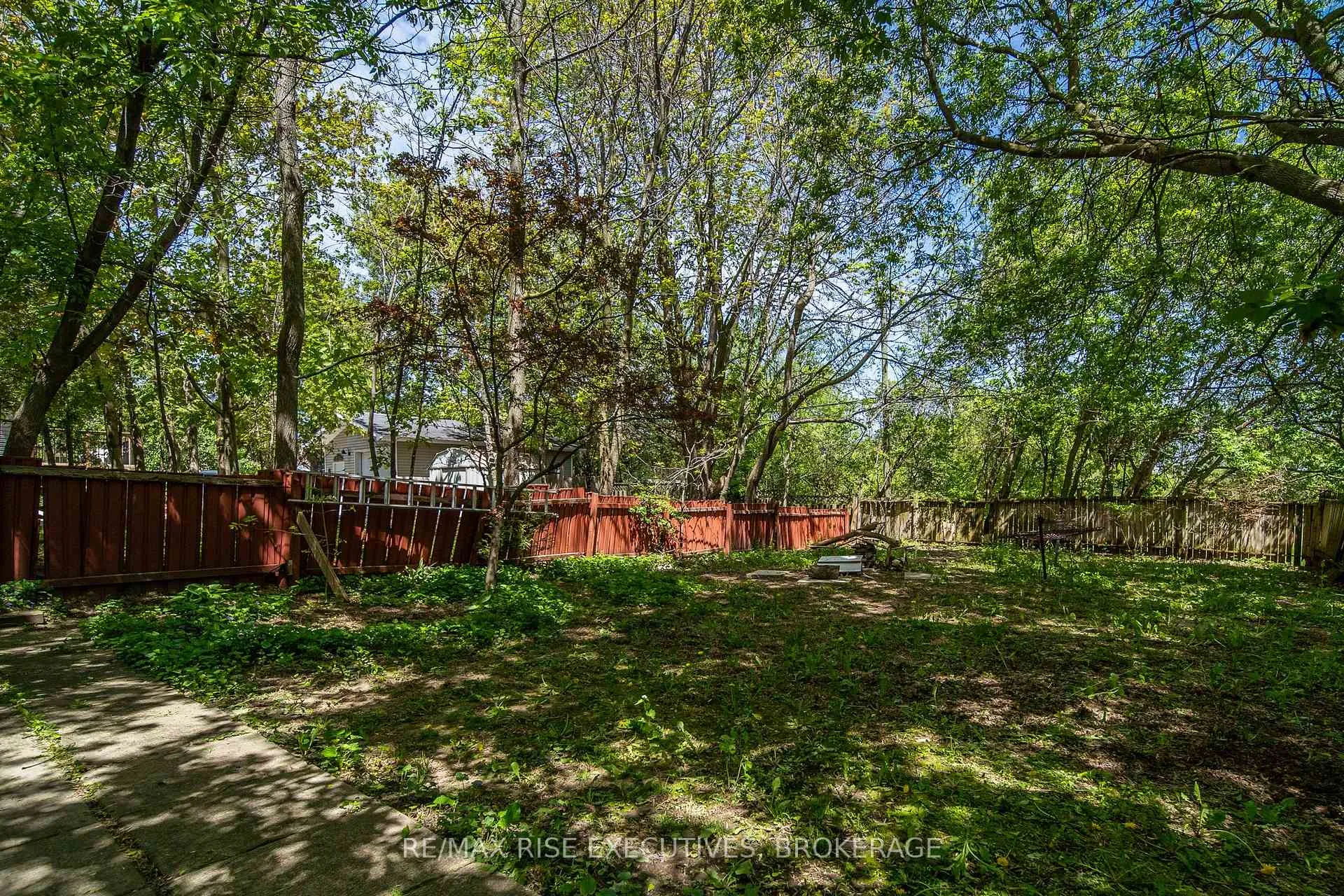 Photo 25 of 549 Alfred Street, Kingston, East of Sir John A. Blvd — HOMEH