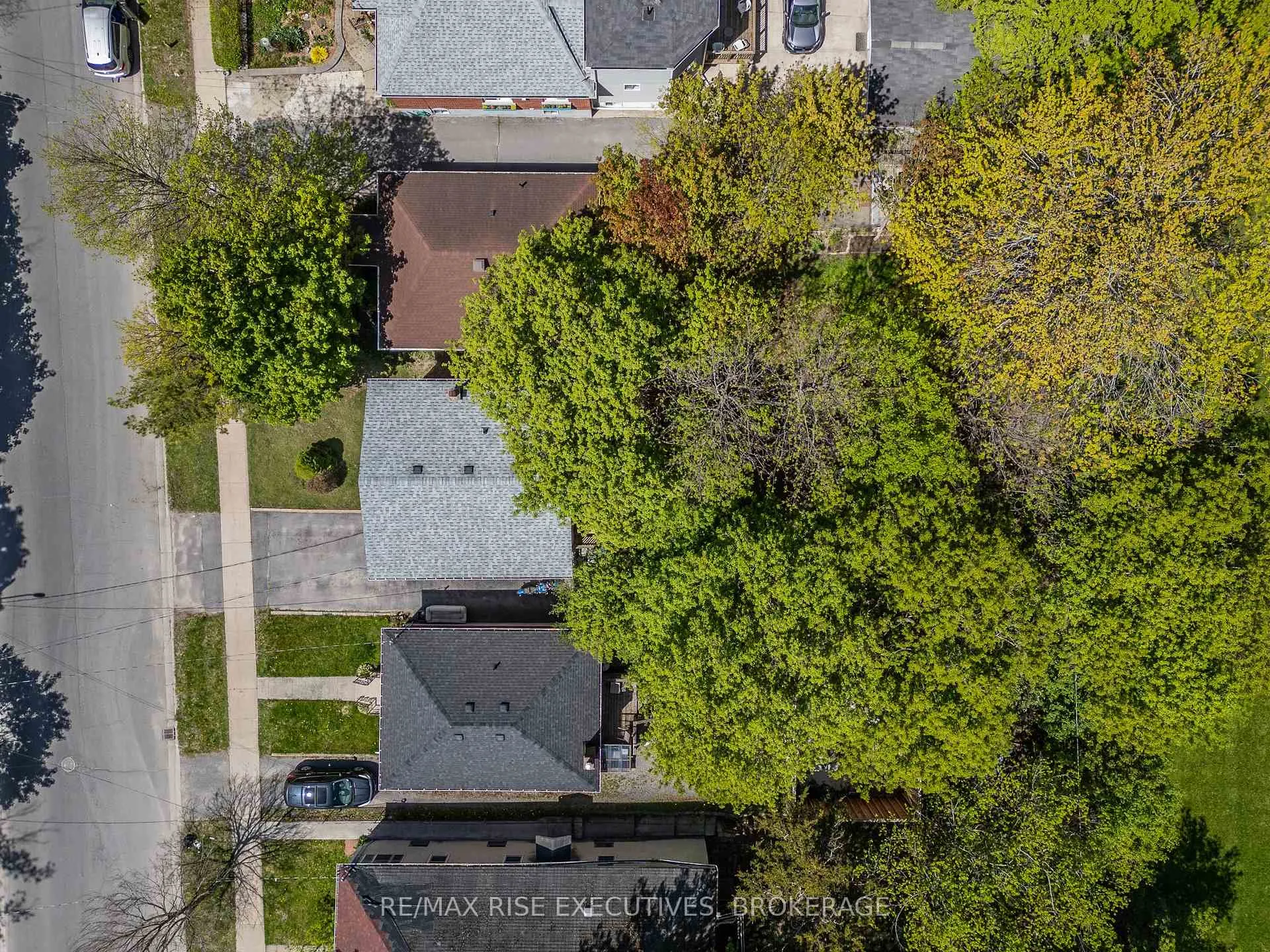 Photo 35 of 549 Alfred Street, Kingston, East of Sir John A. Blvd — HOMEH