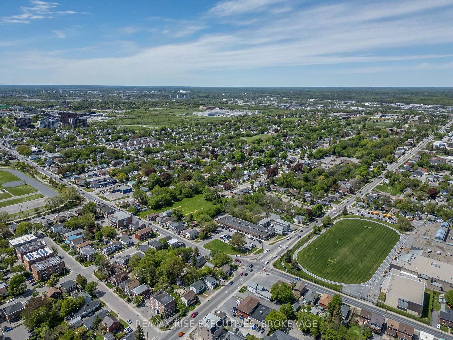 Photo 42 of 549 Alfred Street, Kingston, East of Sir John A. Blvd — HOMEH